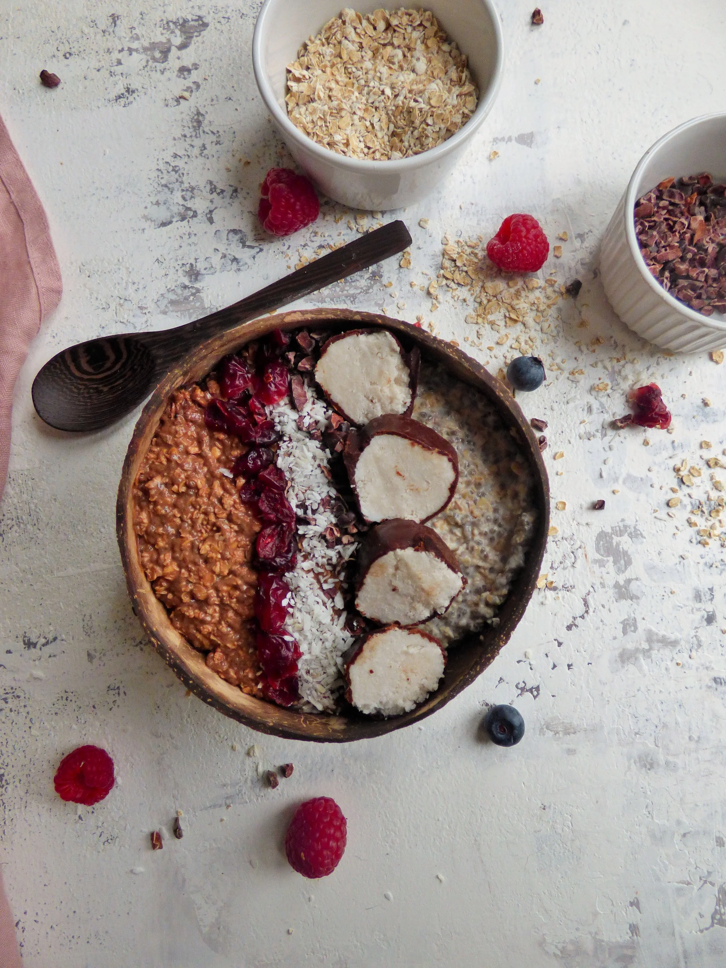 Cacao and coconut chia overnight oats 