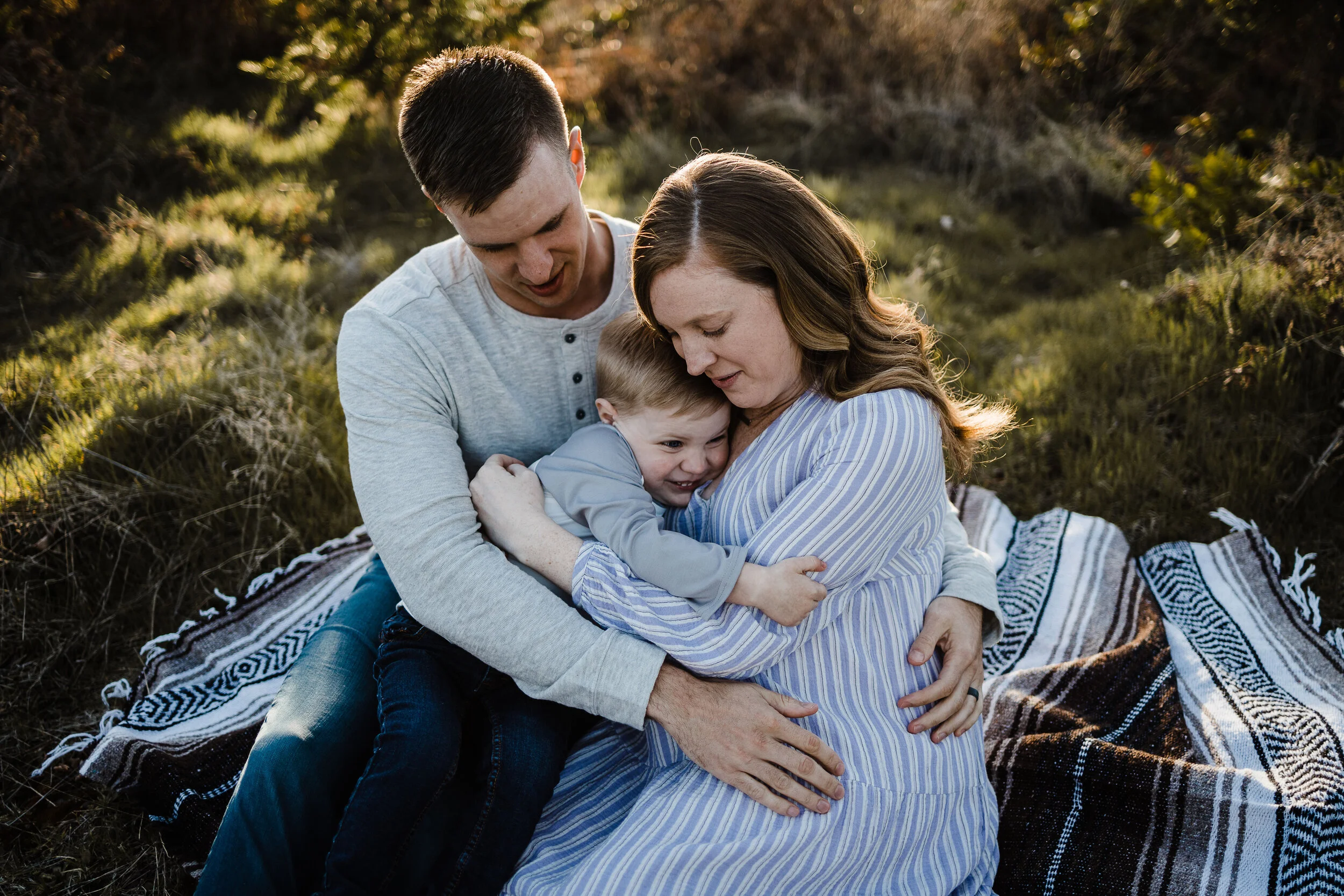 Family Snuggles under Mount Rainer, Buckley, WA Family Photographer, Brooke Holliday Photography