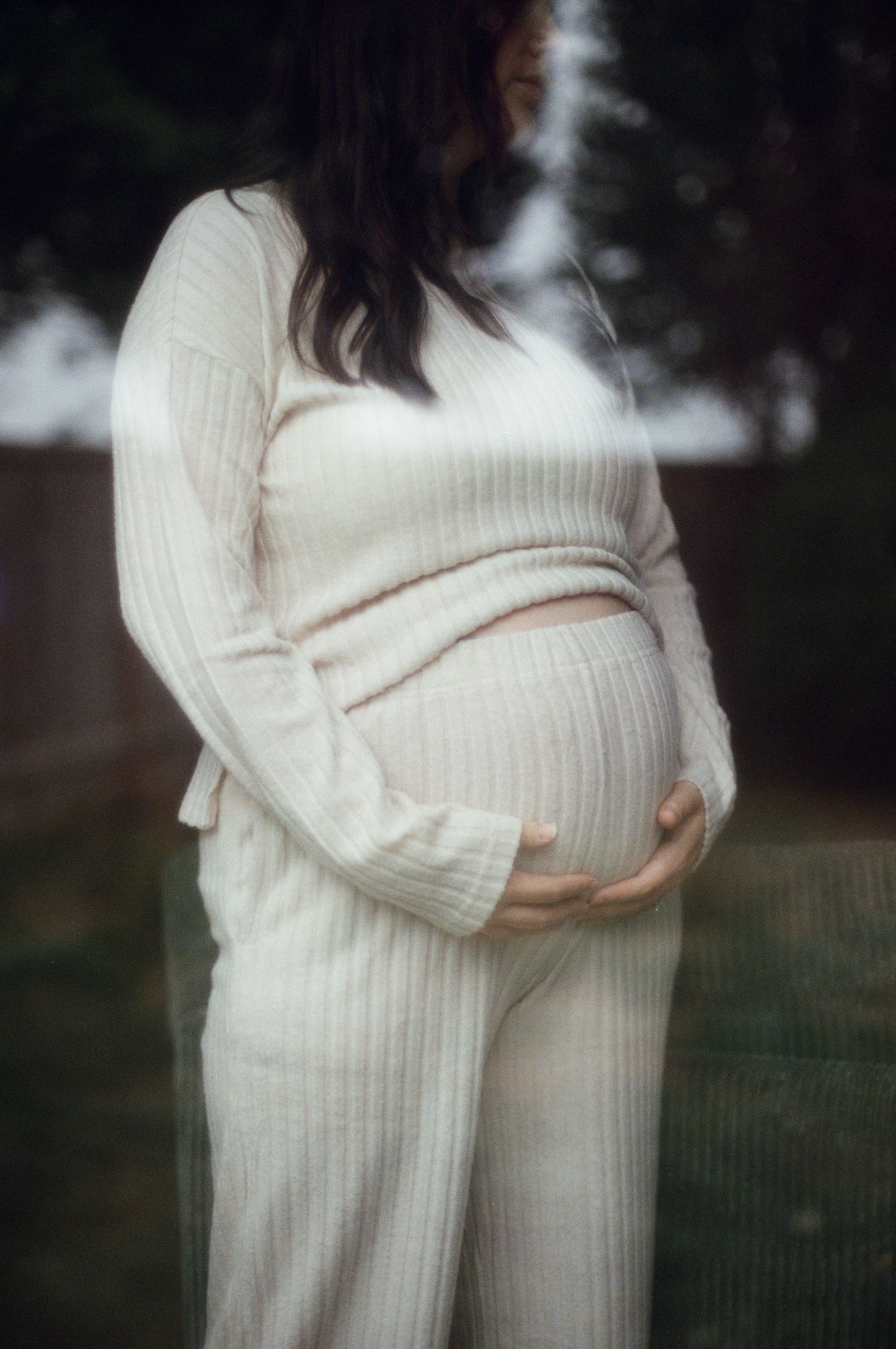 Pregnancy Photos at Home on a Cold and Rainy PNW Winter day