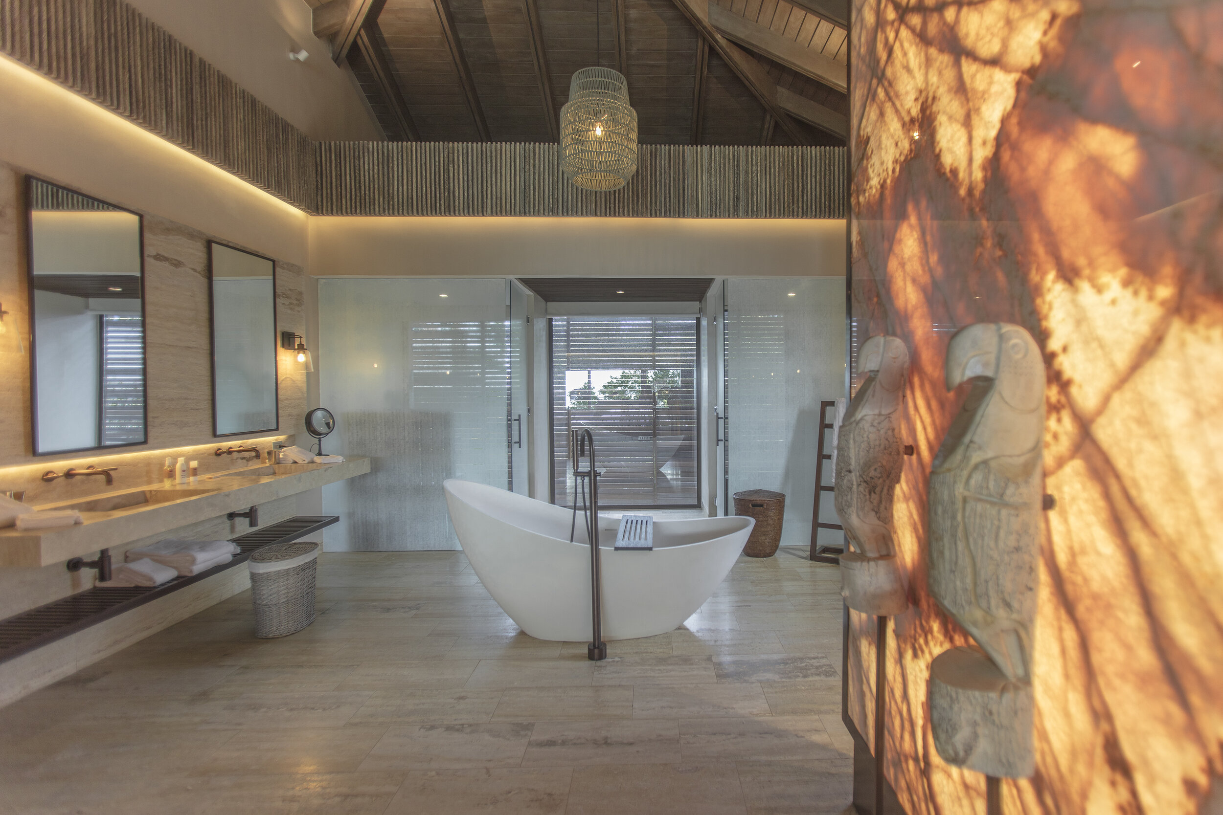   Suite bath at ÀNI Dominican Republic (photo credit: ÀNI Private Resorts)  