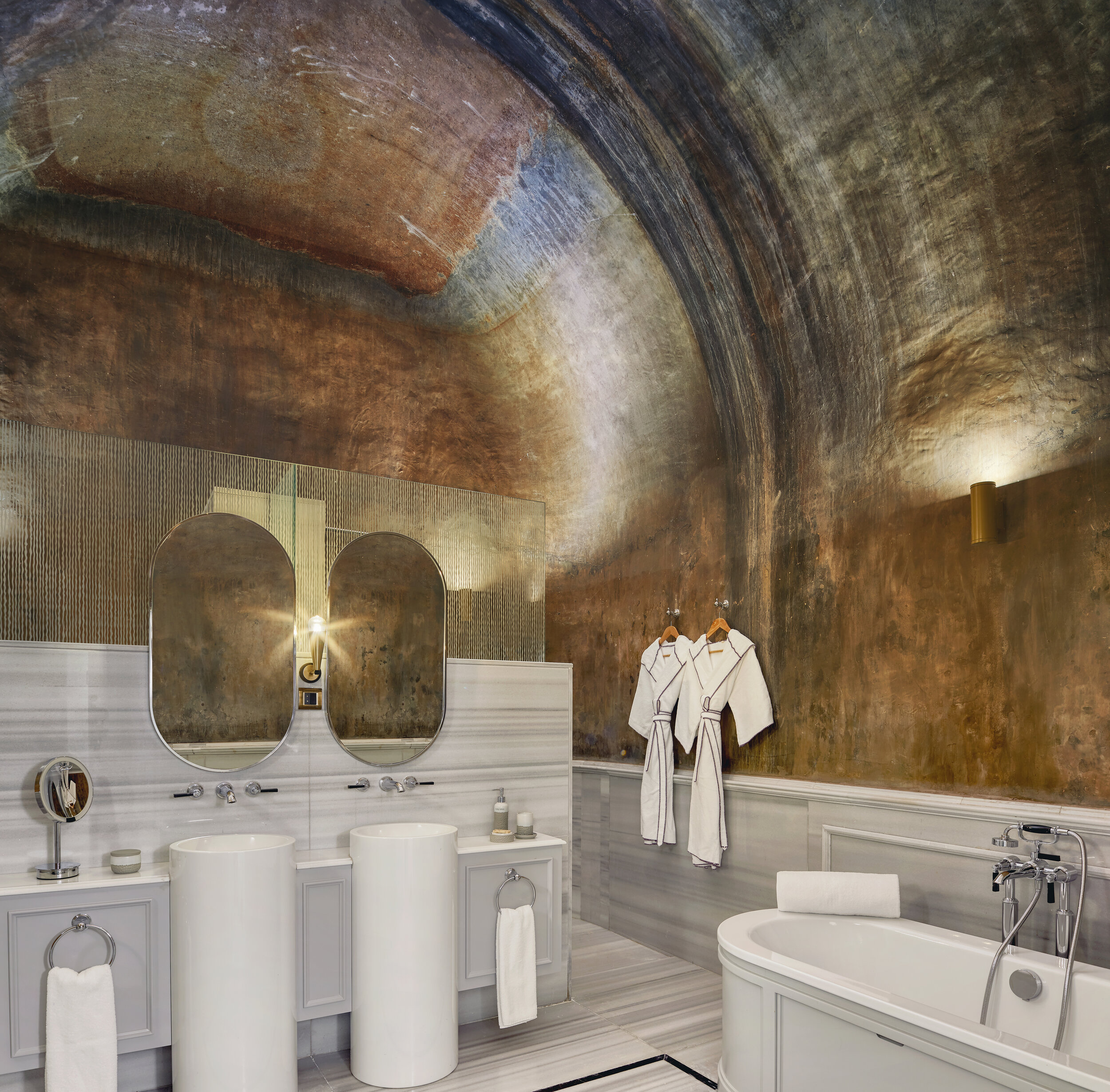   Spa-like bathroom in the stunning Cistern Suite (photo credit: Six Senses)  