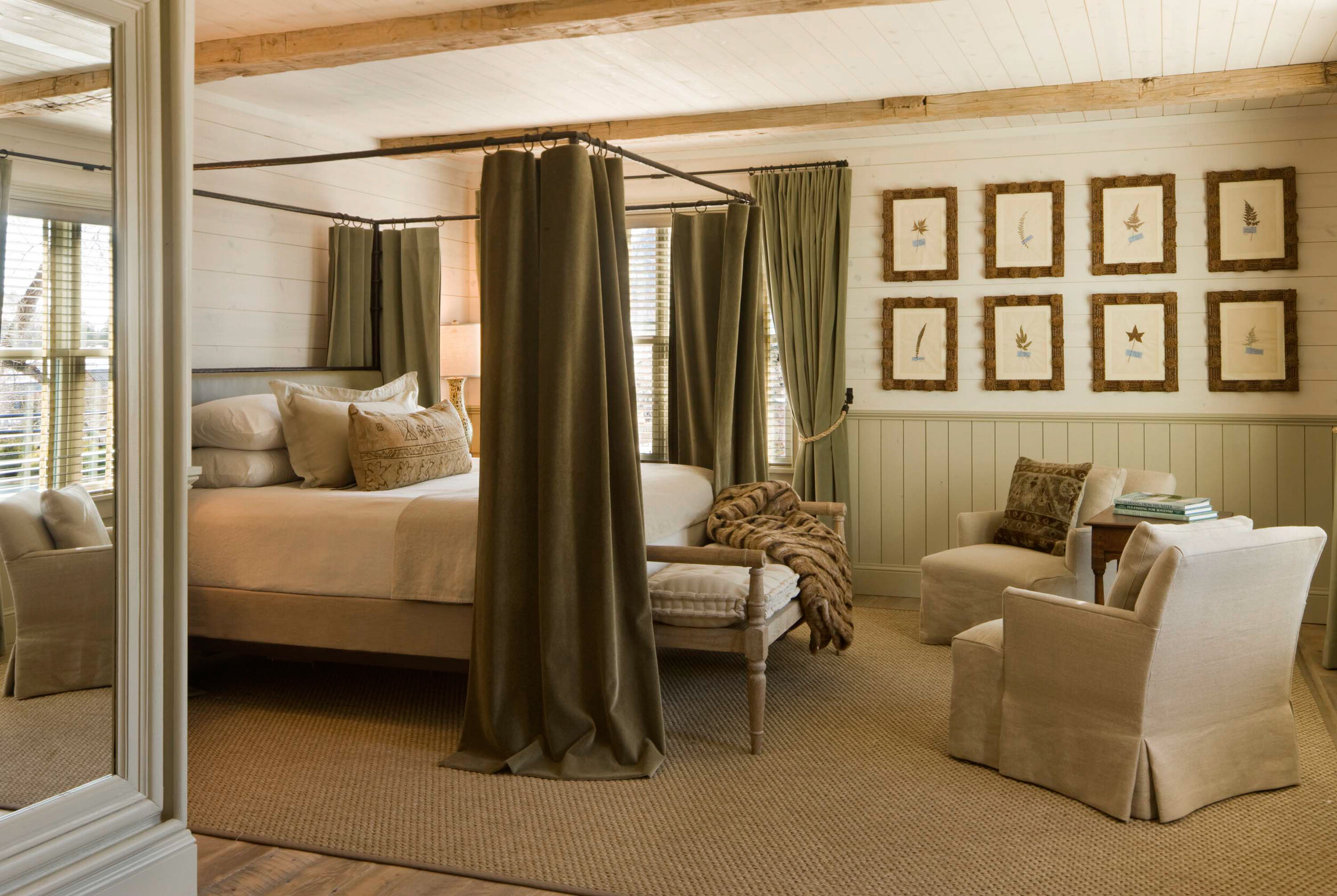   One of the bedrooms at Scarp Ridge Lodge (photo credit: Eleven Experience)  