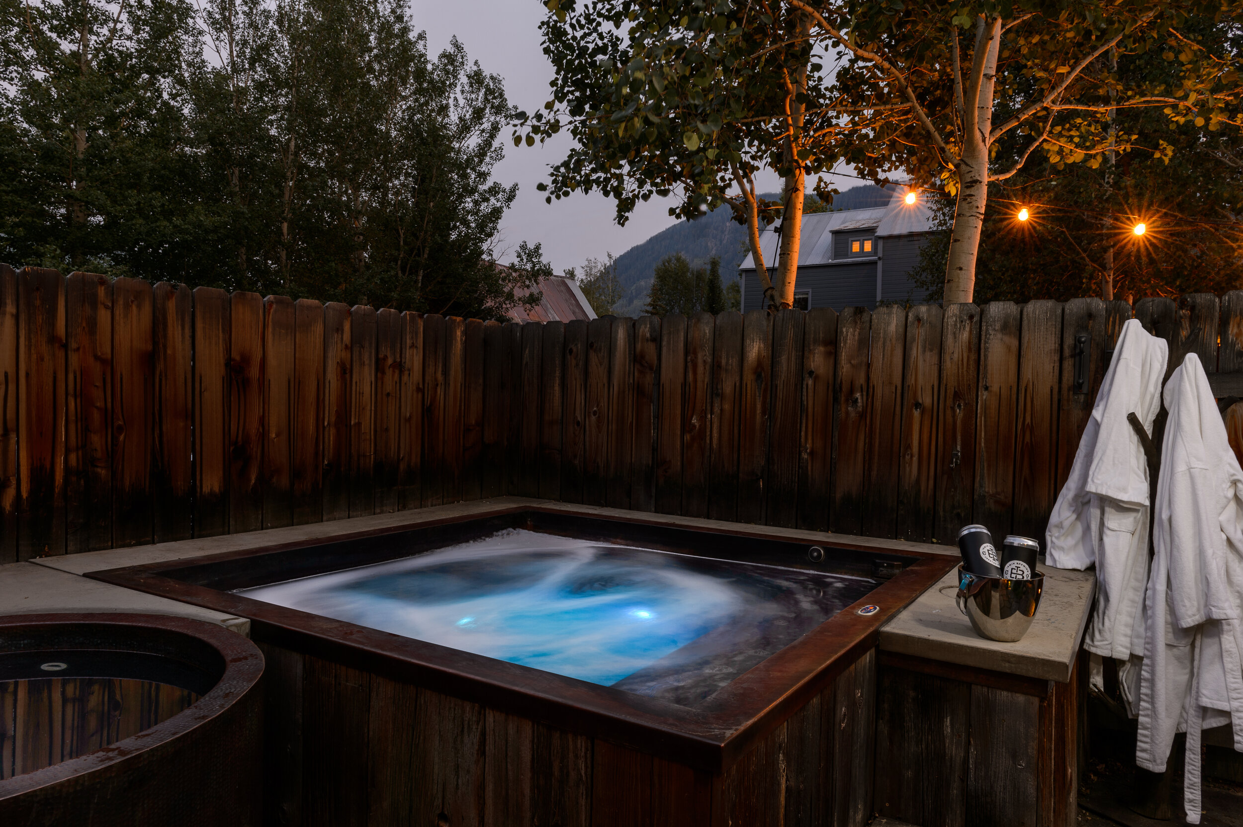   Hot tub at Sopris House (photo credit: Eleven Experience)  