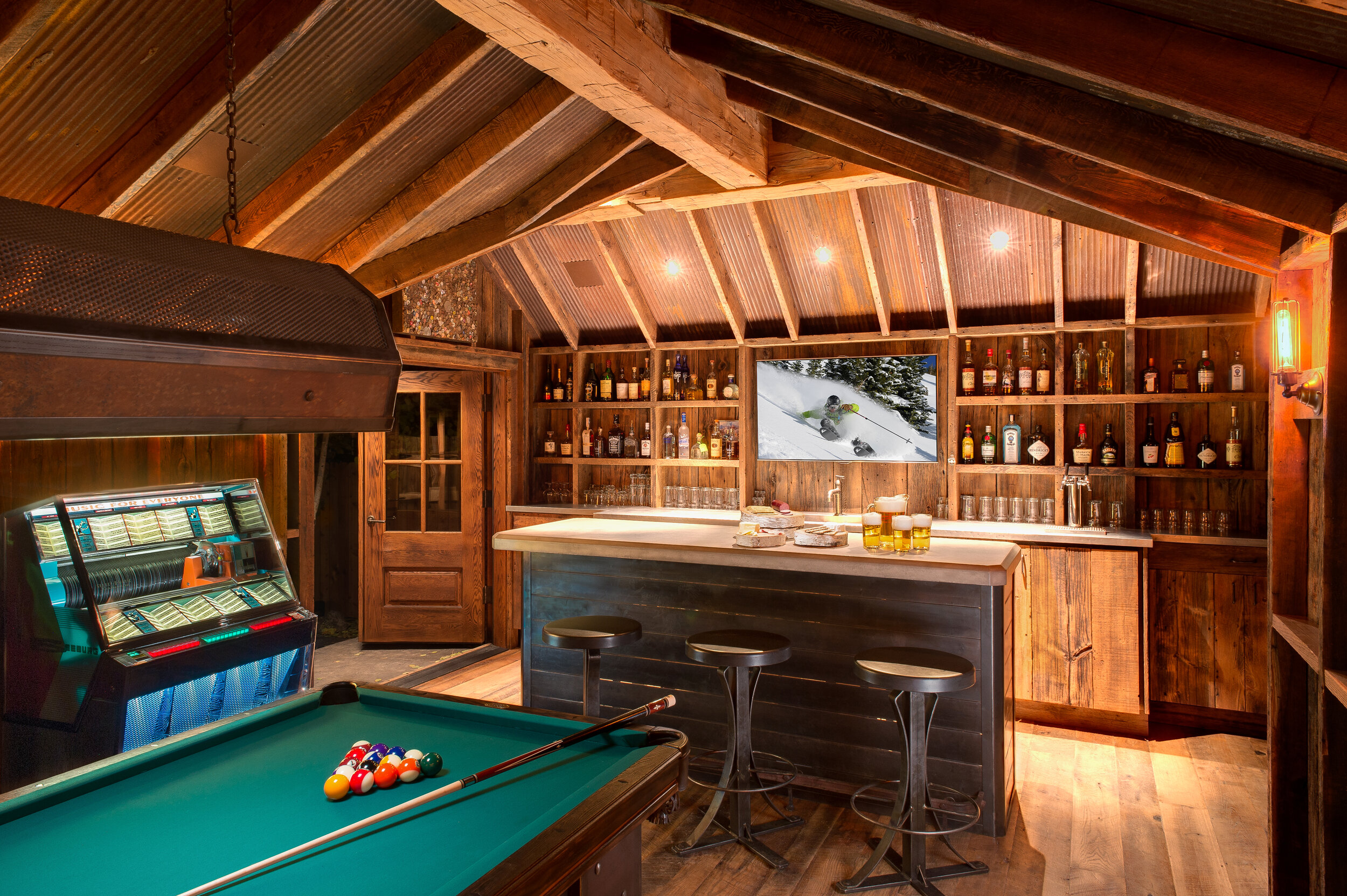   Saloon and game room at Sopris House (photo credit: Eleven Experience)  