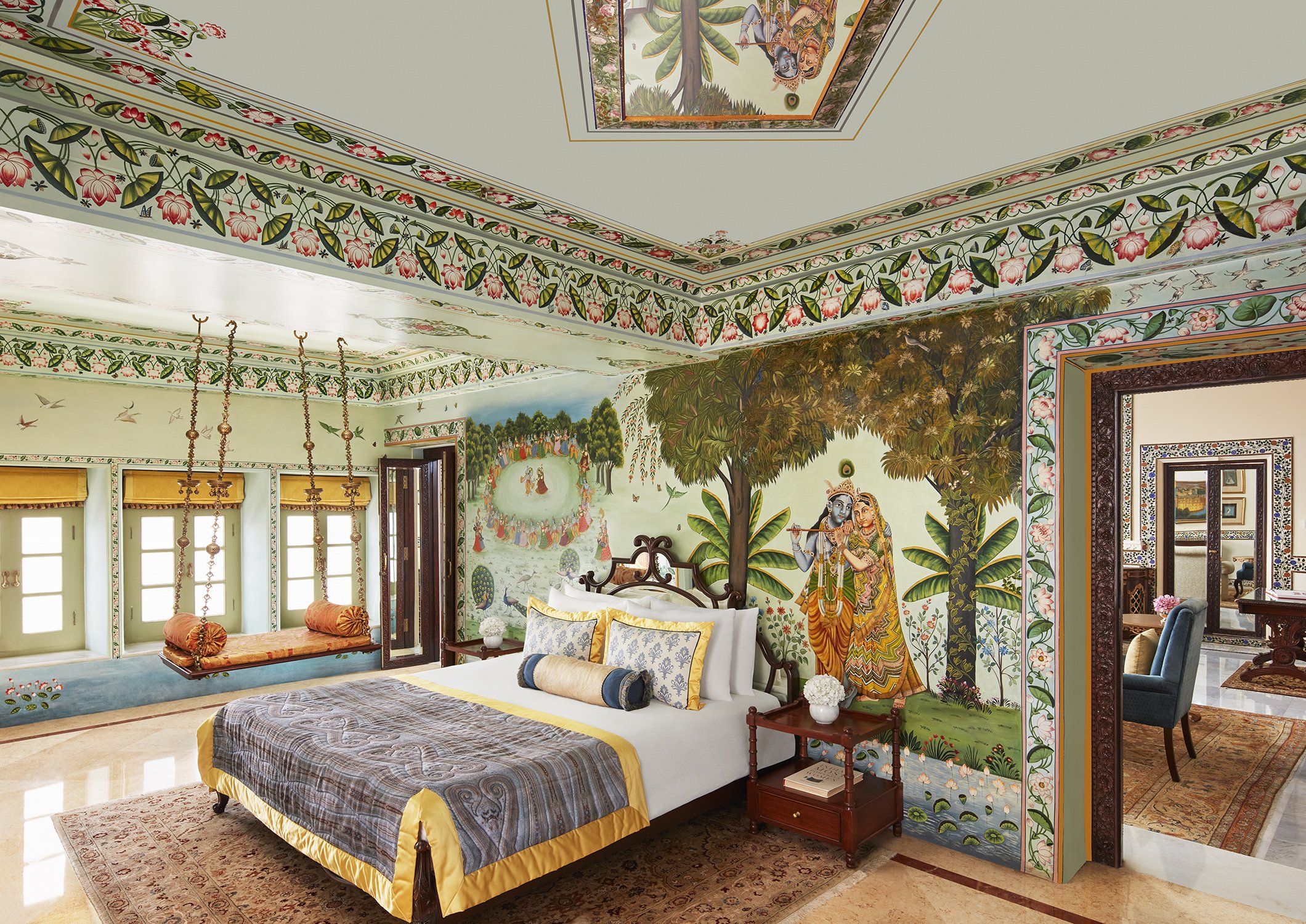 TLP_Sajjan Niwas Bed Room_Grand Royal Suite.jpg