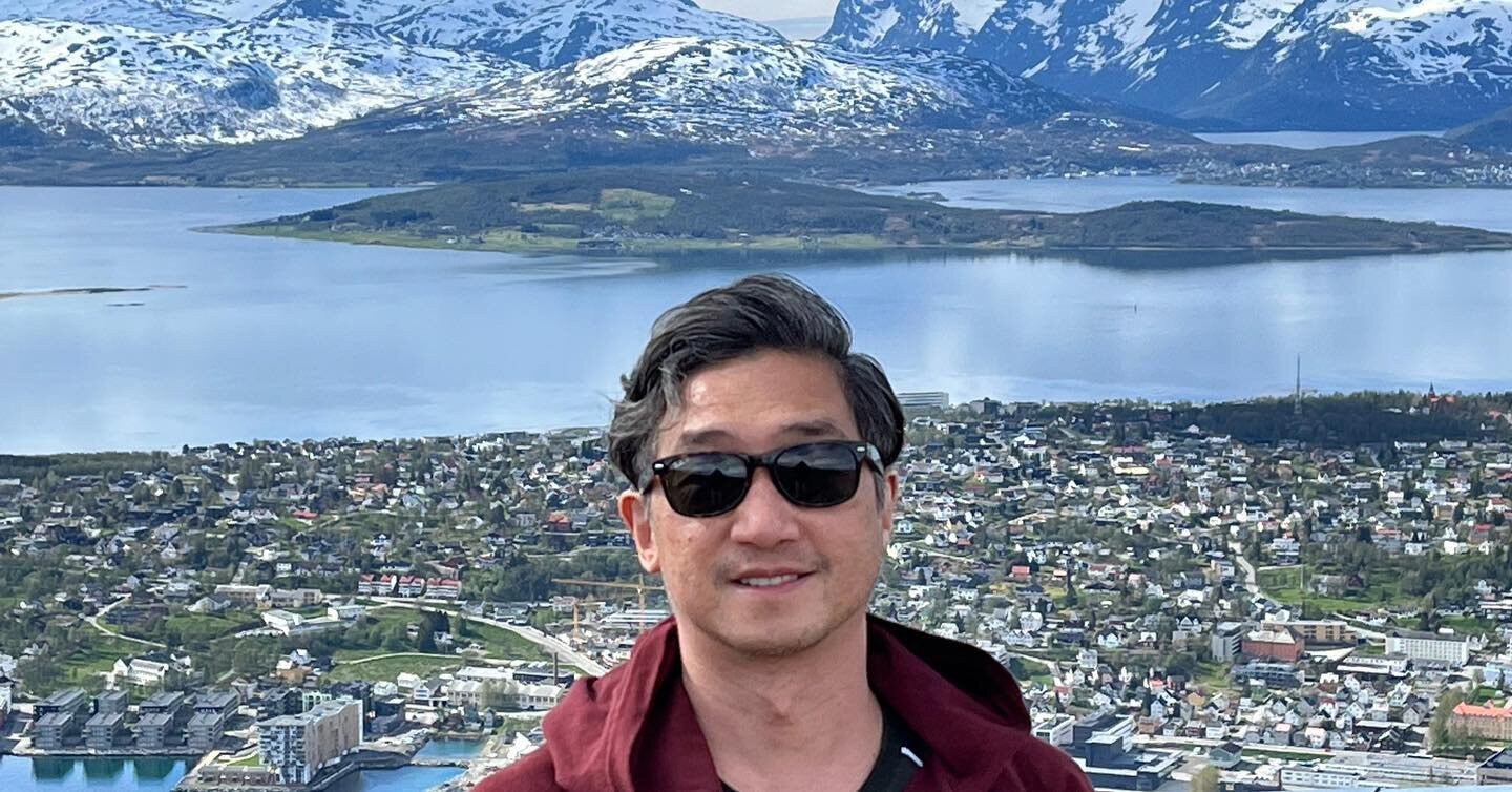 Ever feel like you need a cable car to get over the midweek hump? Take a leaf out of Poe Travel clients Steve Strauss and Robert Ching's book! While on a shore excursion from their recent Hurtigruten cruise, Steve and Robert hopped on the cable car a