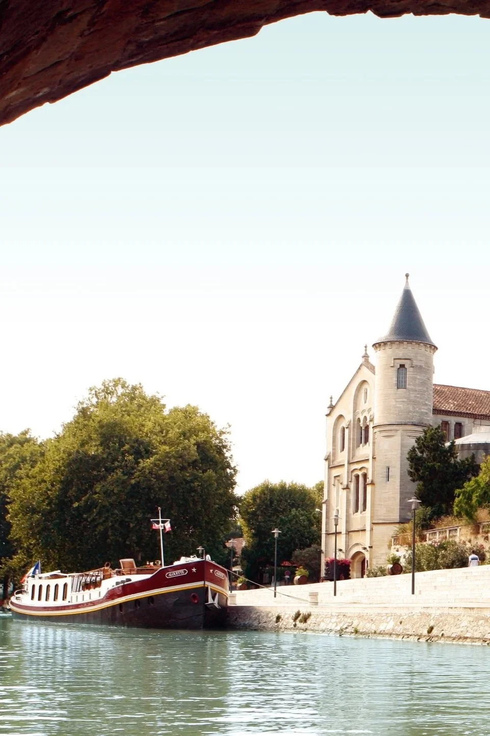 Take it Slow with Les Bateaux 