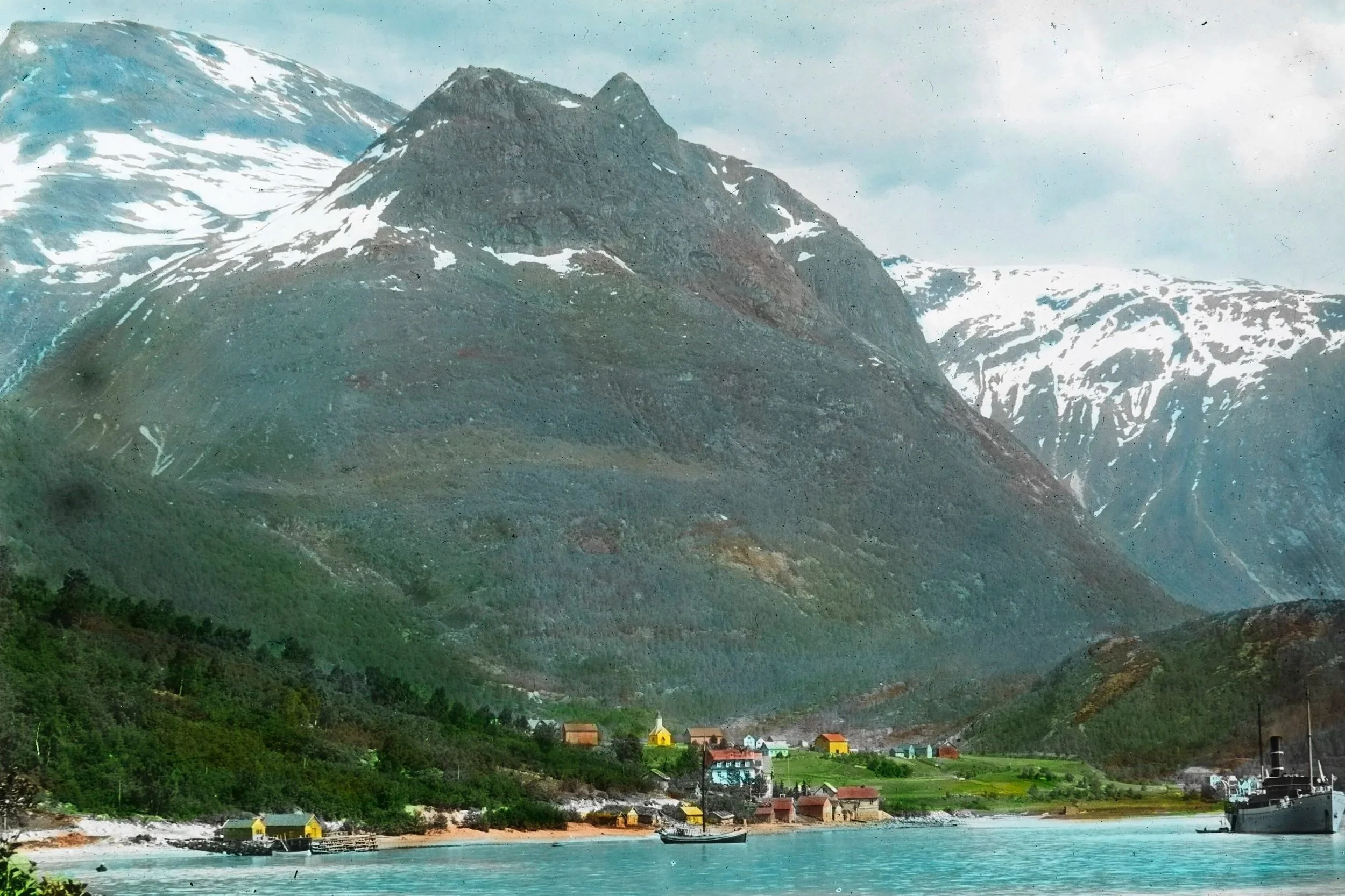NORWAY_Loen_-_SFFf-1992078.0058_(3613851668).jpg