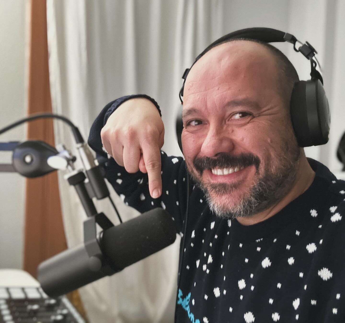 All I want for Christmas is podcasts!! 
Amo el #podcasting. &Uacute;ltimamente no puedo ser muy regular en mi creaci&oacute;n de contenidos, pero llega un momento en que necesito grabar. 
En estos momentos de mi vida ser&iacute;a una de las &uacute;l