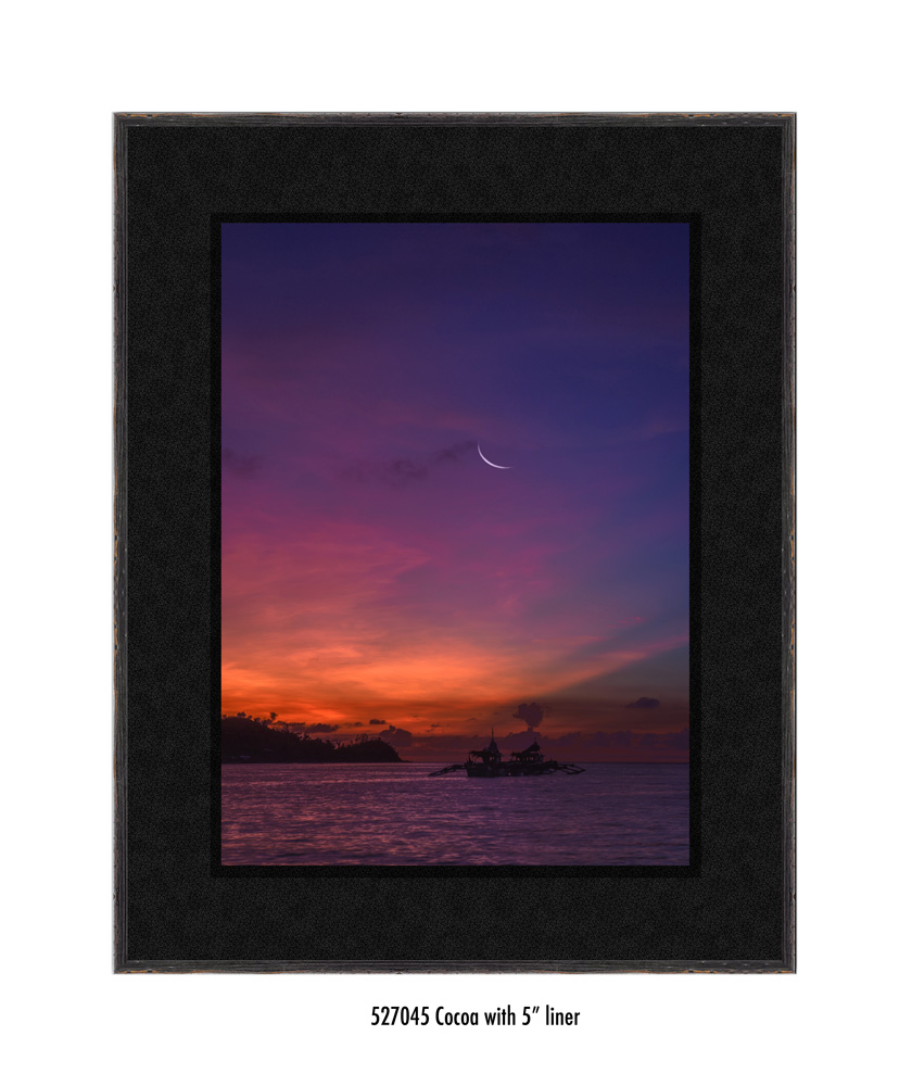 Crescent-Moon-tale-527045-5-blk.jpg