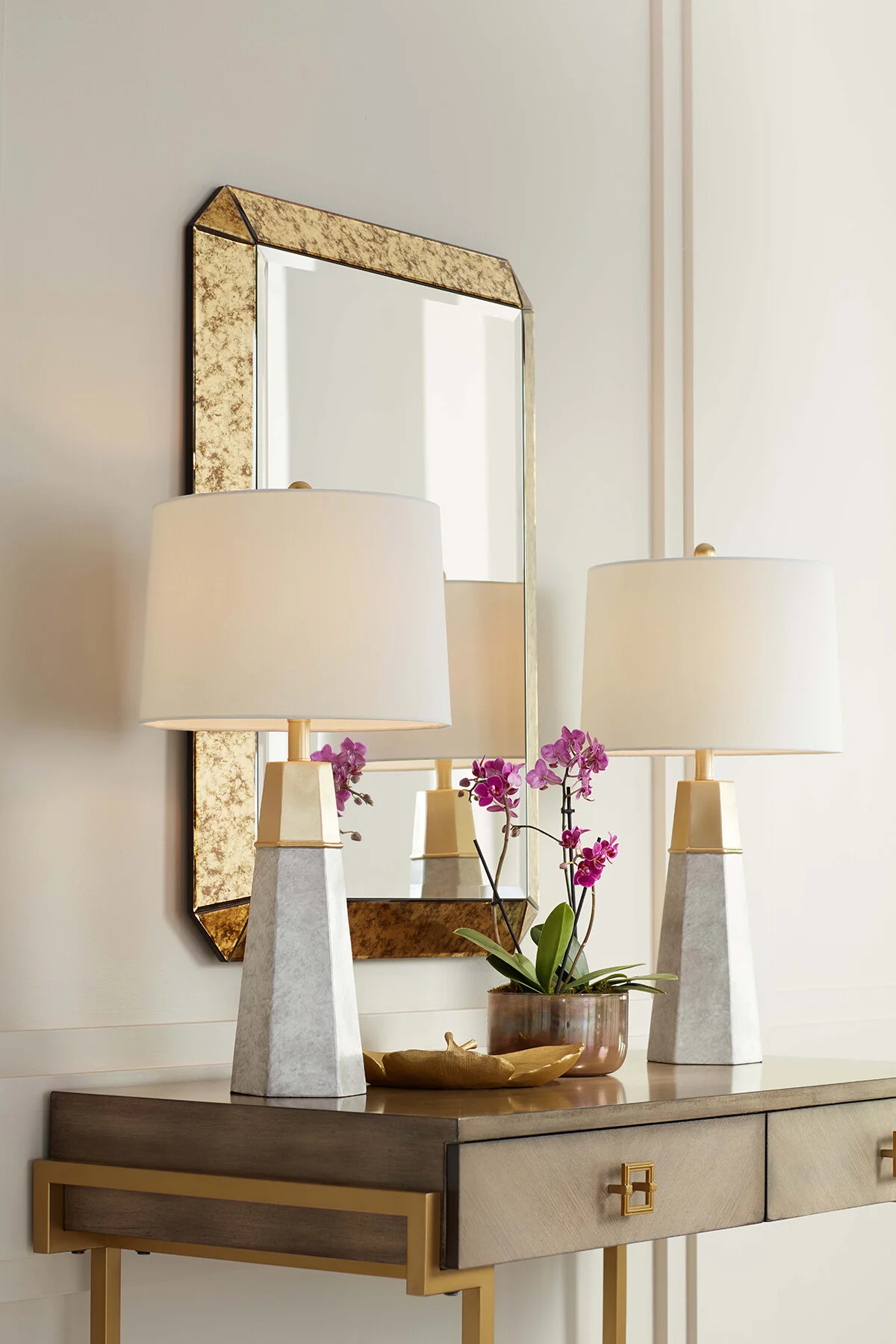 LPcontemporary-modern-table-lamps-h.jpg