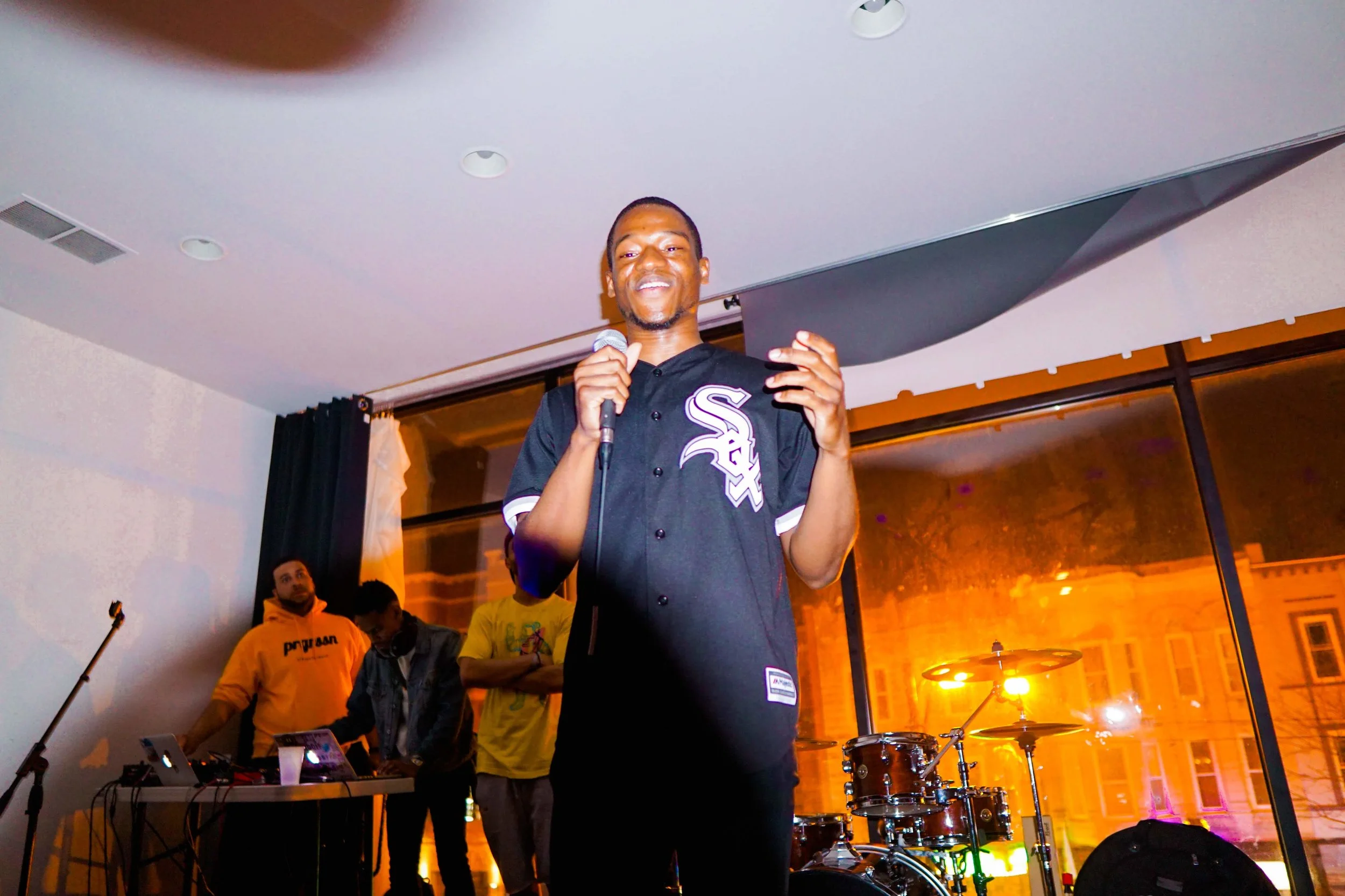 Worldofi Open Mic. Photo By Yannick N.