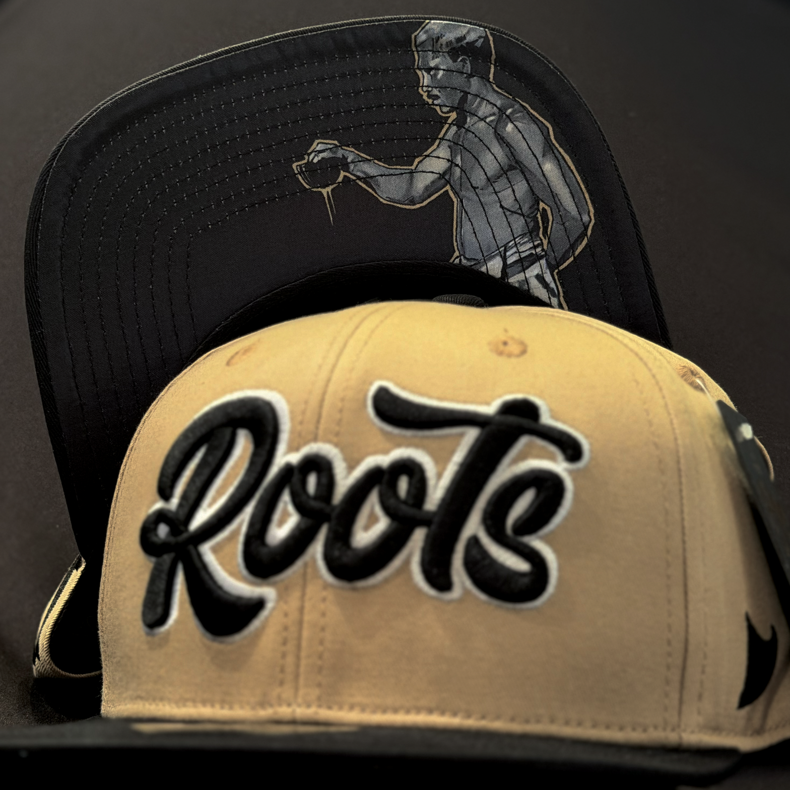 ROOTS SNAPBACK BLK/TAN MOANA EDITION
