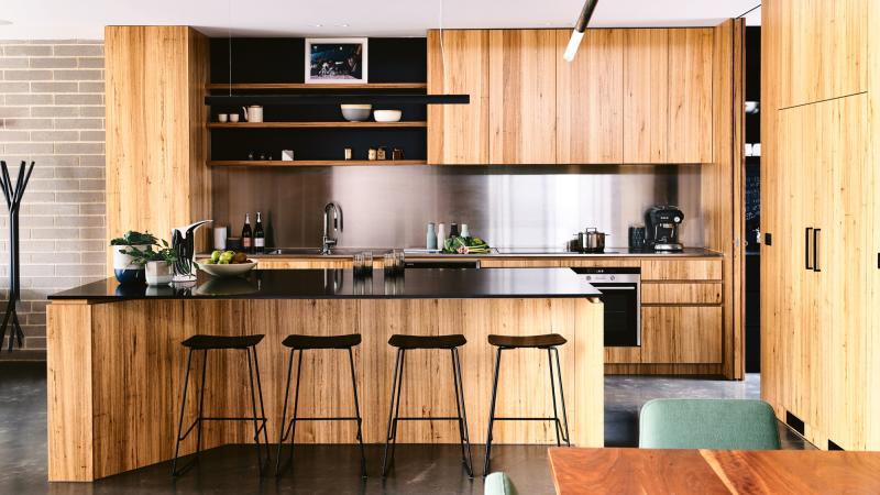 melb-timber-black-kitchen-20170428144107-q75,dx800y-u1r1g0,c--.jpg