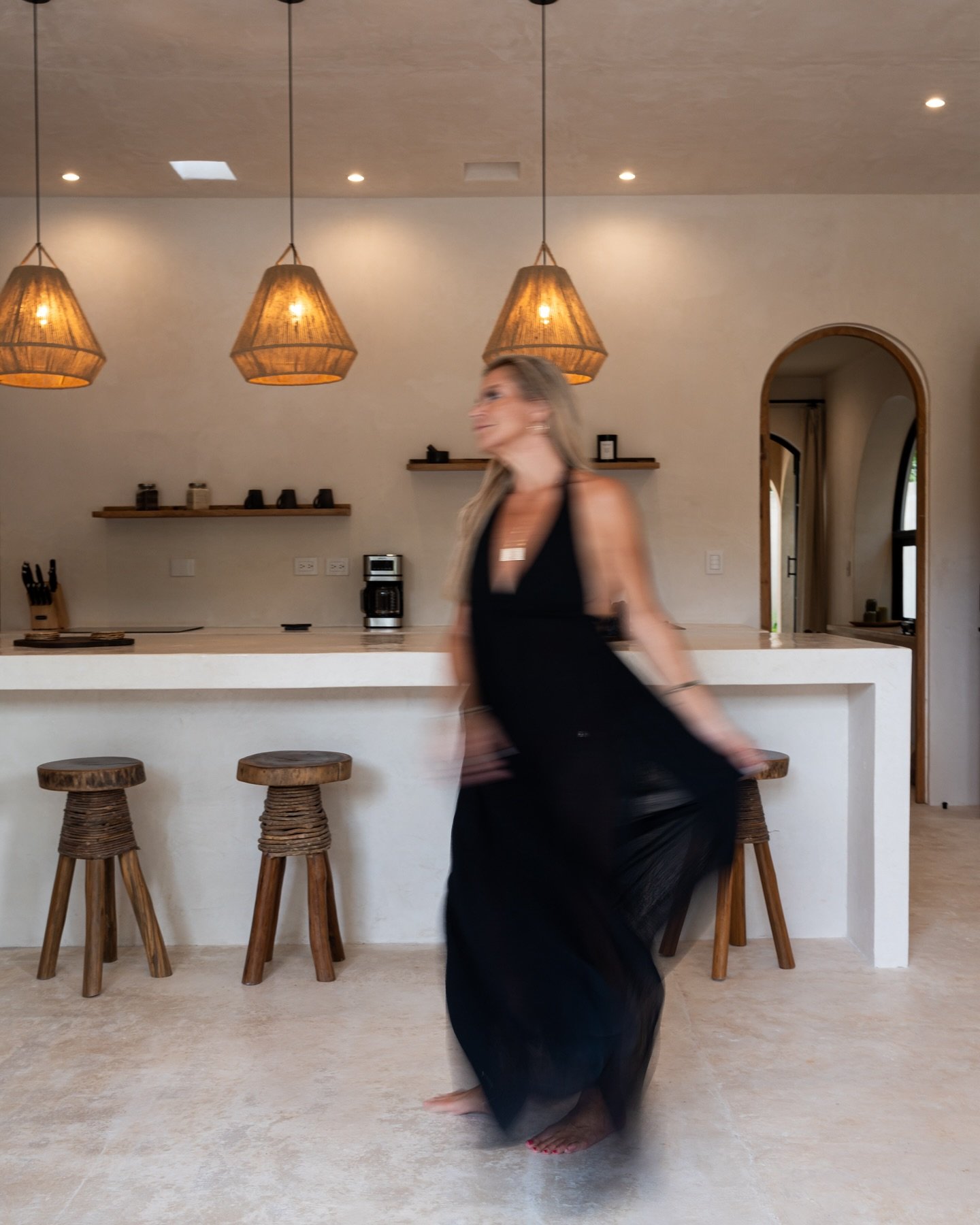 Creating in 2 markets in 2 different countries in 2 different languages. Unique interiors, luxe real estate investments, next level property management. Desert Design House + Jungle Luxe  Arizona / Mexico 
#luxuryinvestments #luxetravel #scottsdalere