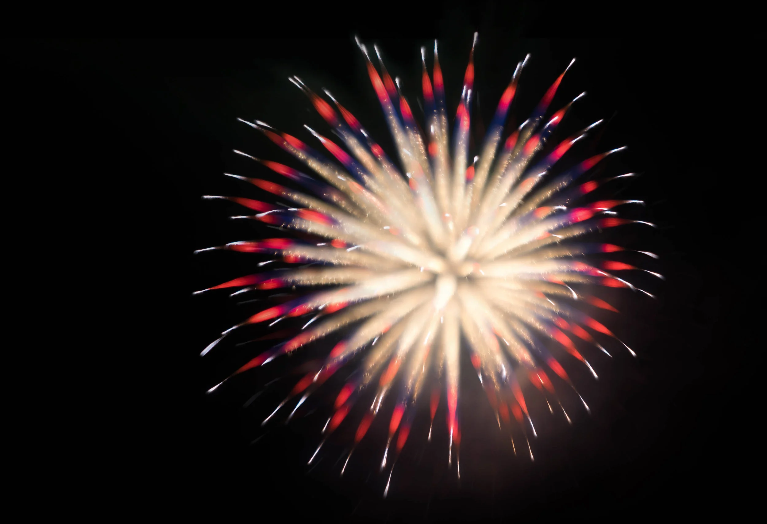 2018-fireworks-04984_edited.jpg