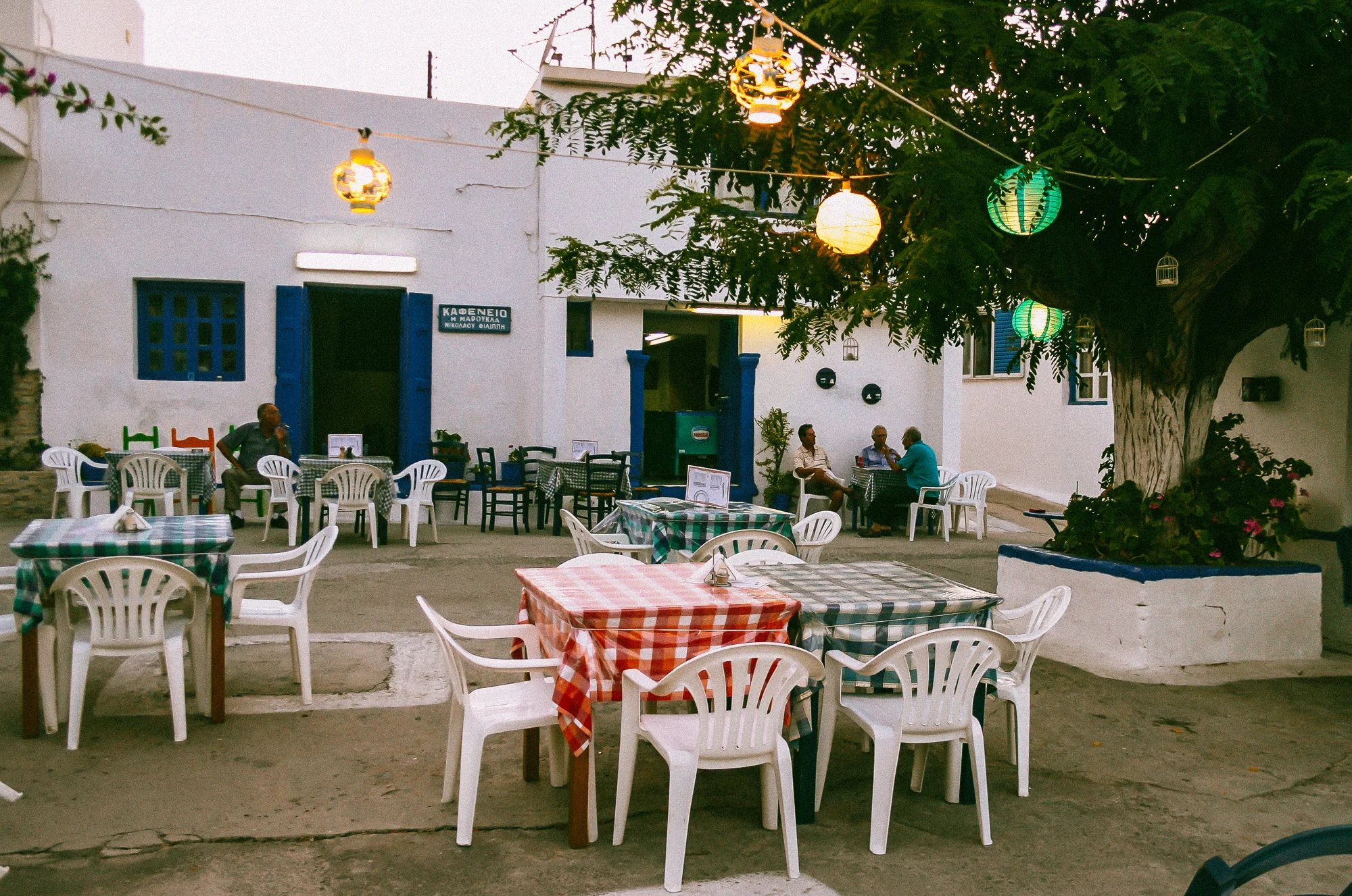kafeneio-maroukla-kasos-greece-stemajourneys.com.jpg
