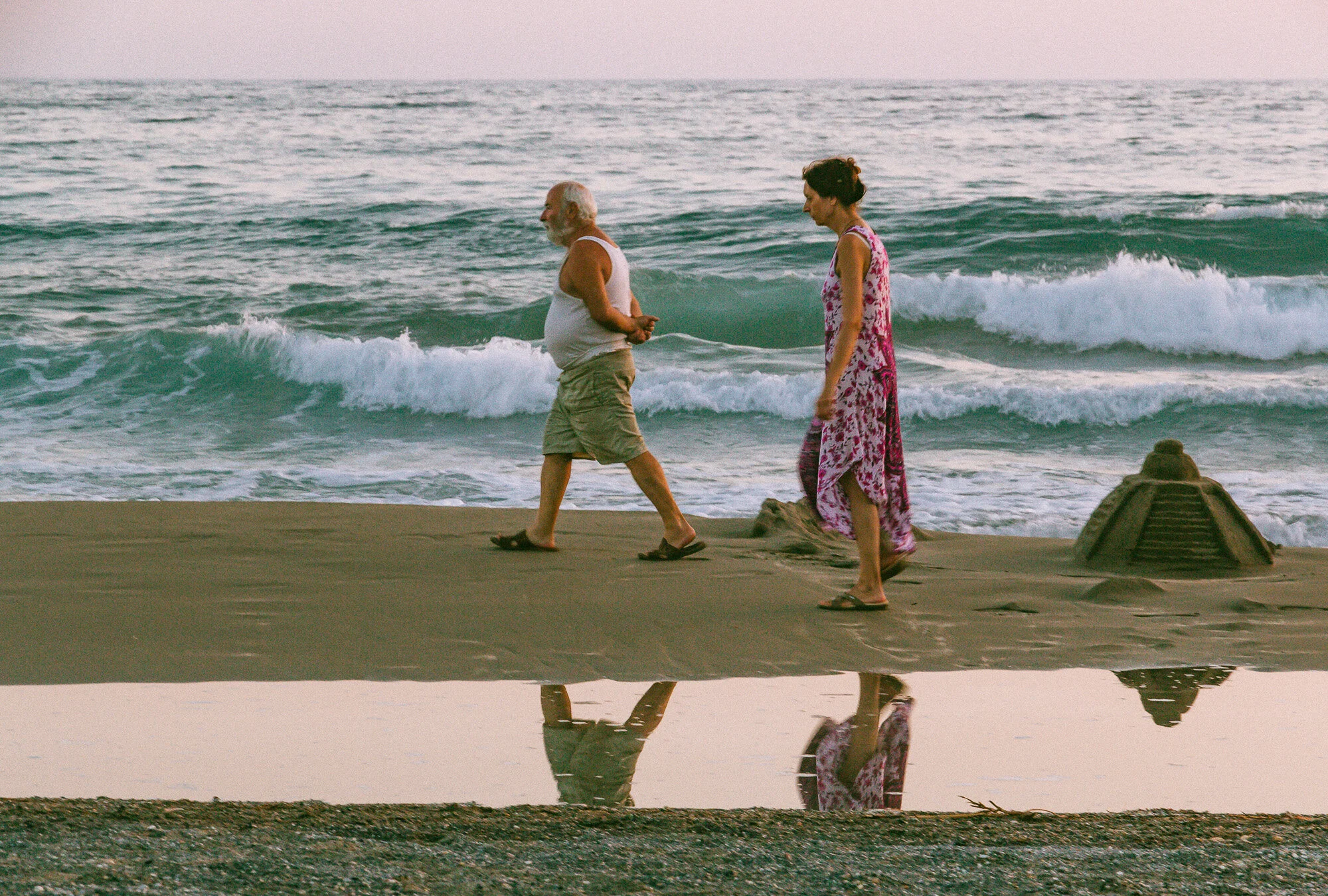 www.stemajourneys.com-crete-greece-couple-walking-on-the-beach.jpg