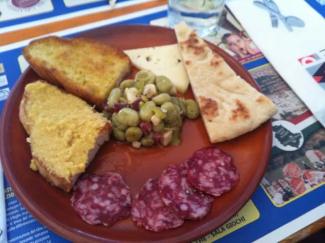 Organic fava bean antipasto at the sagra di Tordandrea.jpg
