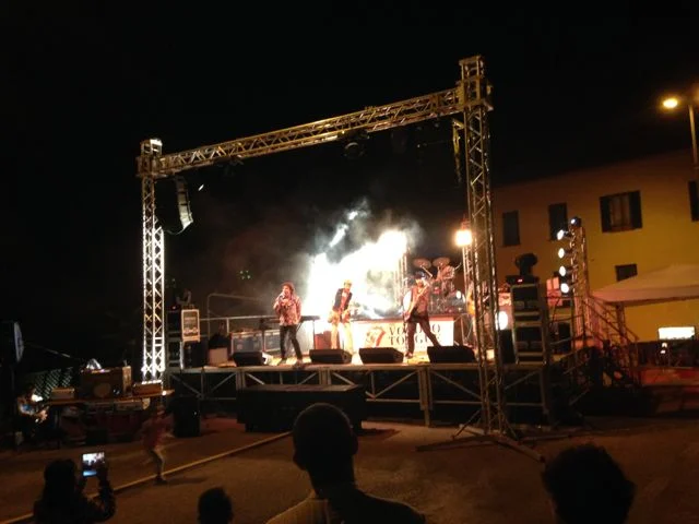 Rolling Stones tribute band in the Viole near Assisi.jpg