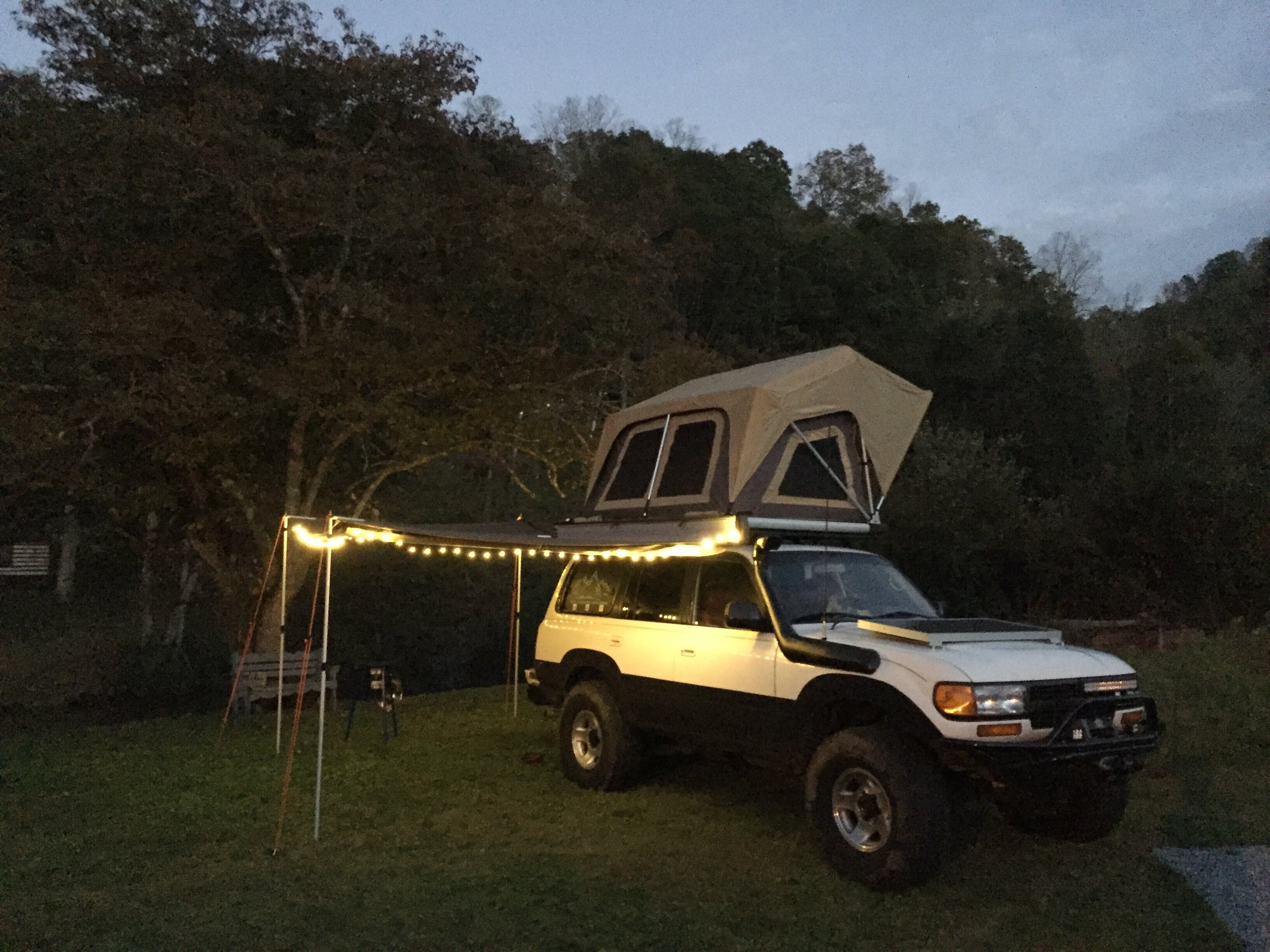  A beautiful night spent on the river at "Rick's Place." 