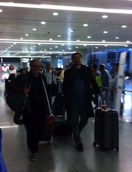 Arrival in Shanghai with director Philippe Gérard. Exhausted after a long and tiring flight...