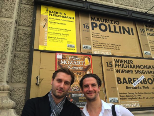  Outside Musikverein before the final rehearsal ... 