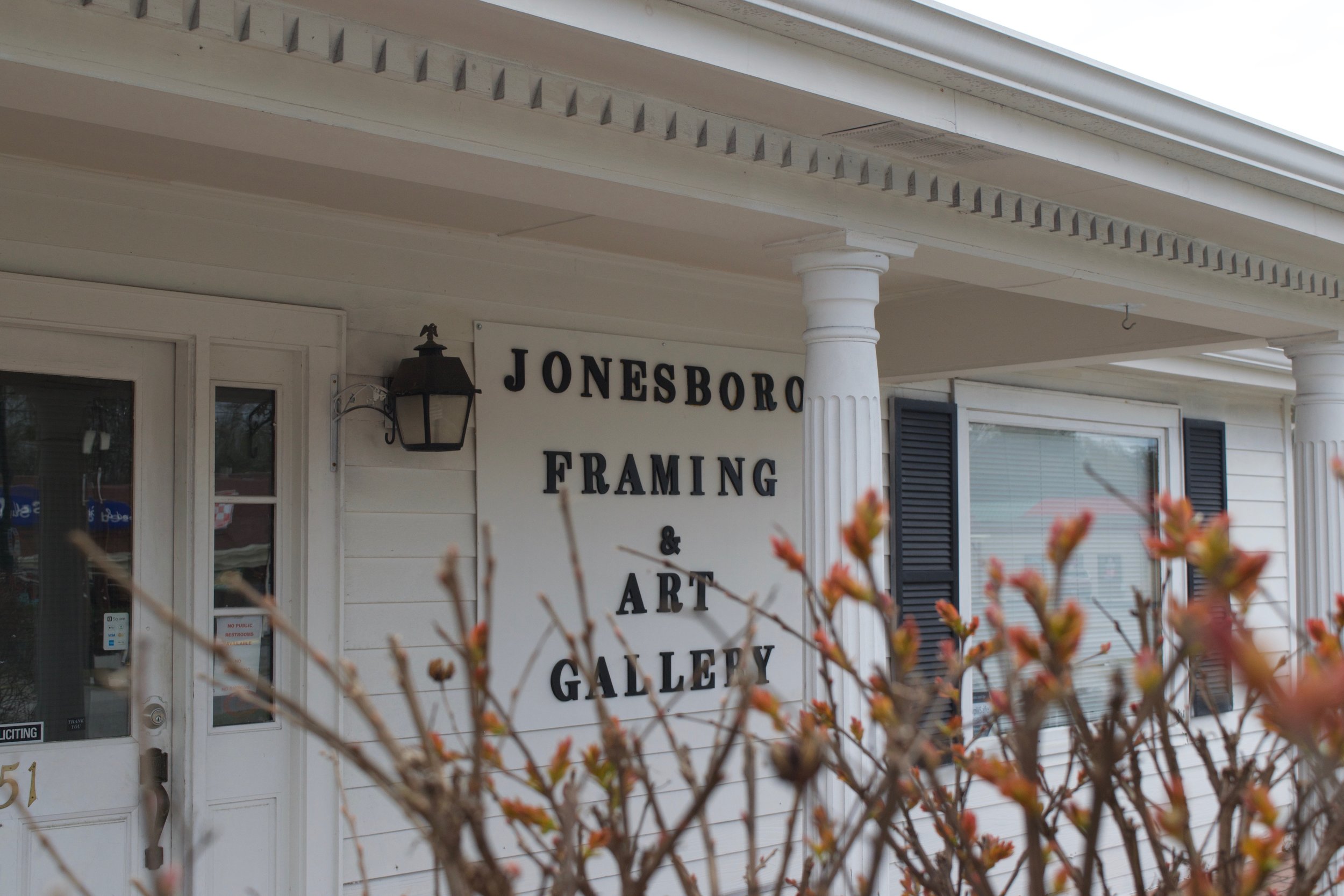  Jonesboro's custom framing experts 