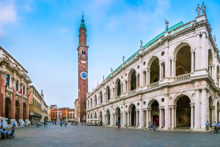 Basilica-Palladiana-1.jpg