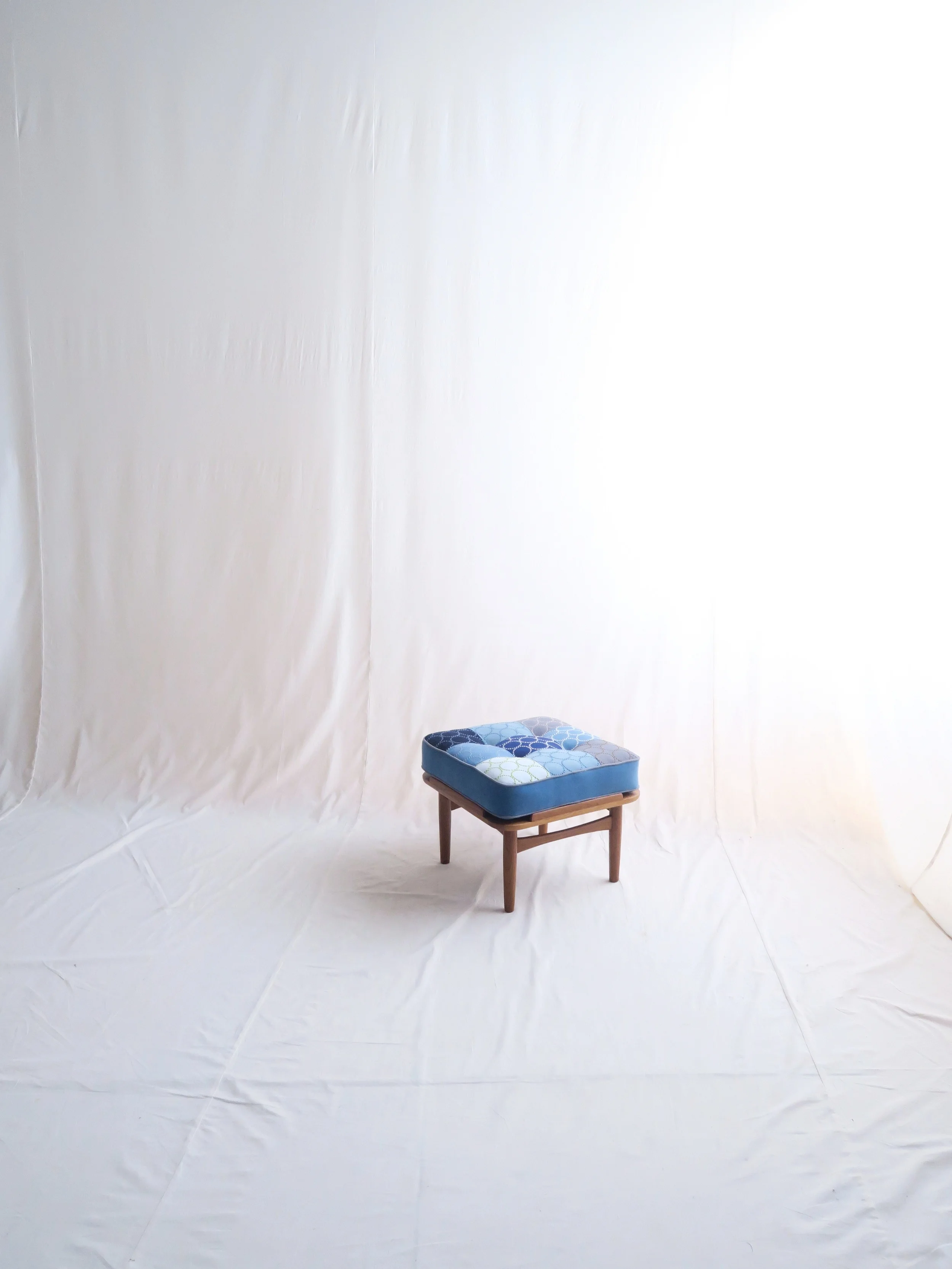 北欧家具　オットマン