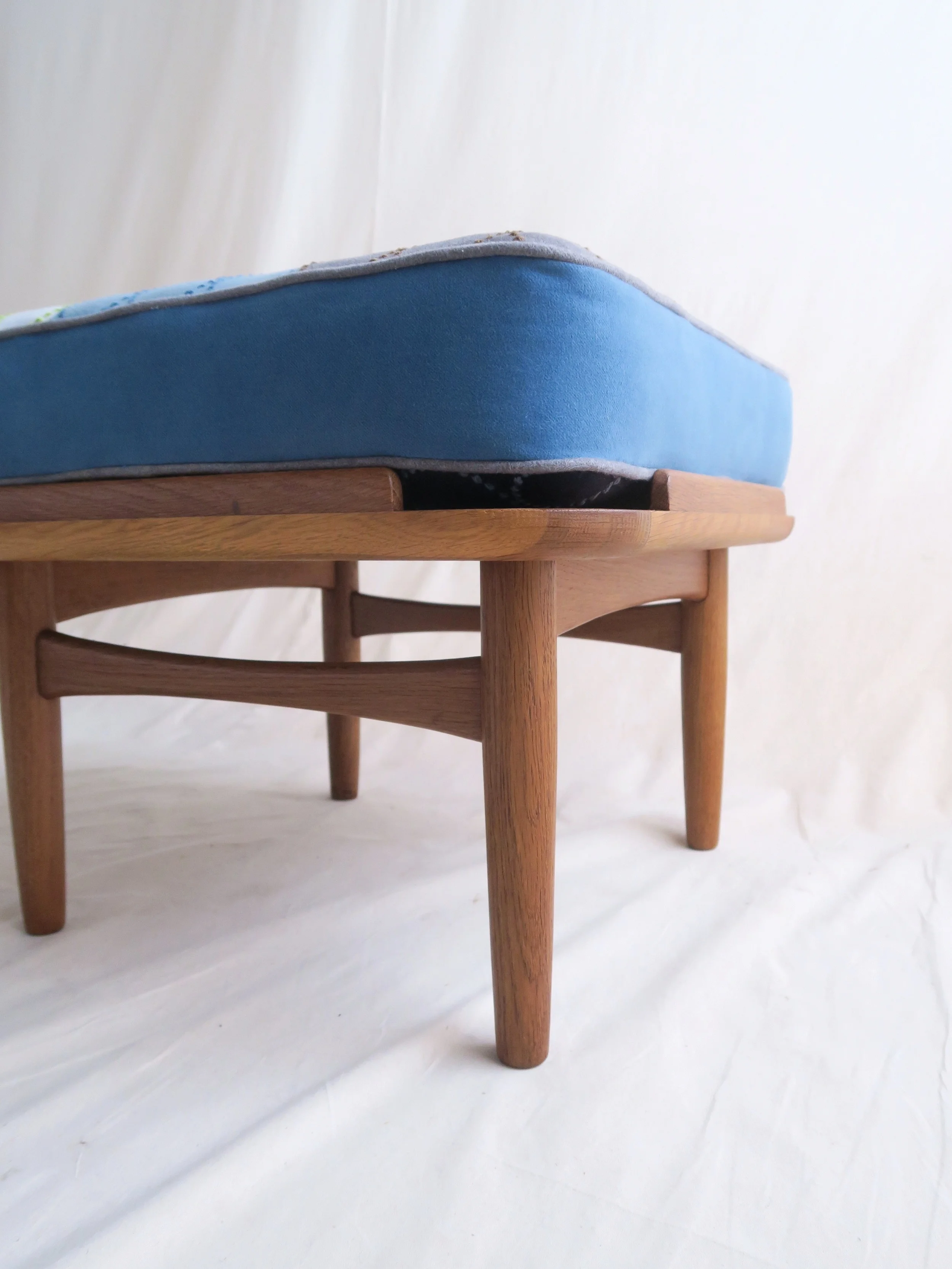 北欧家具　オットマン