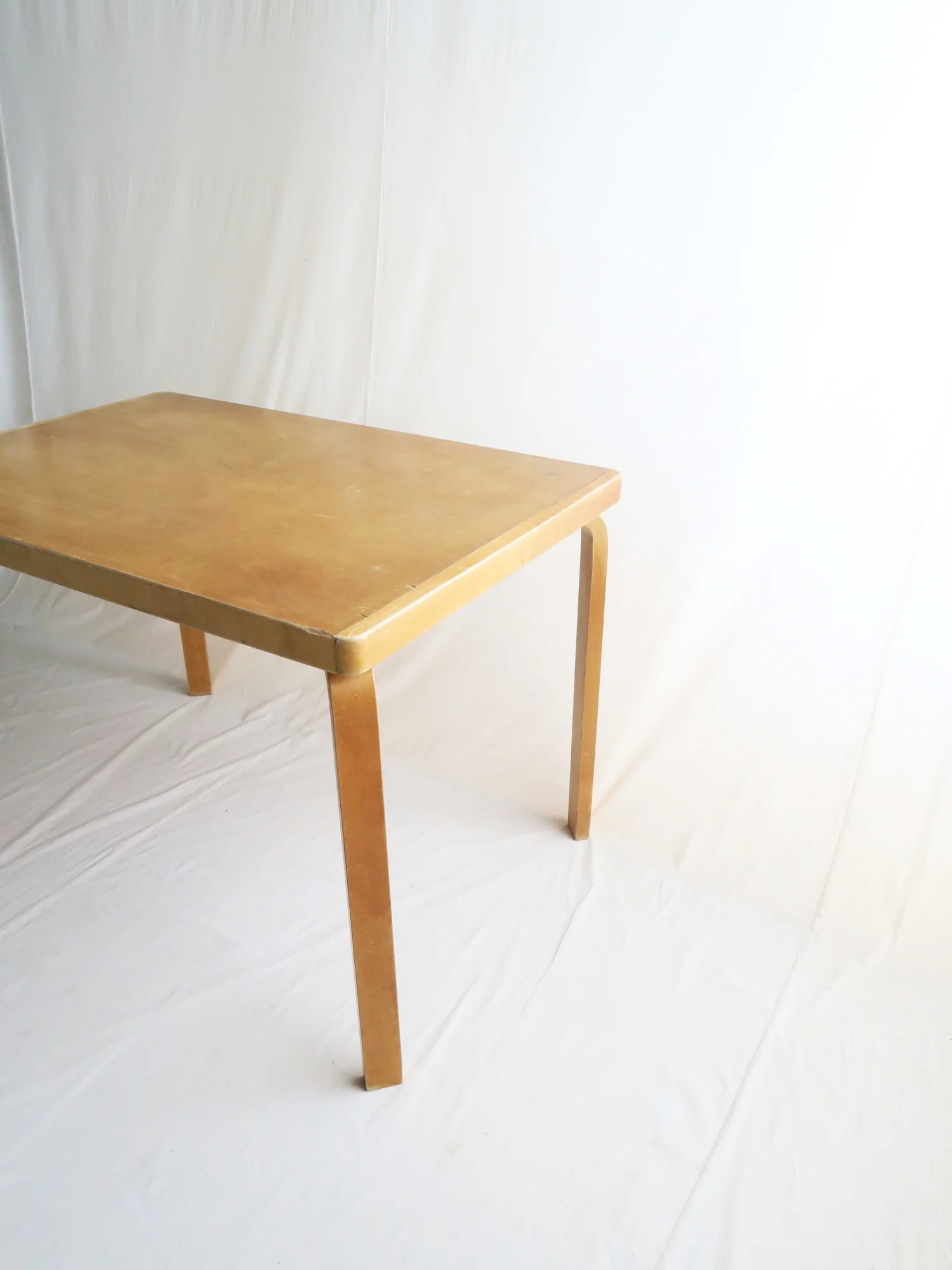 aino aalto extension table No.93 — Ph.D.