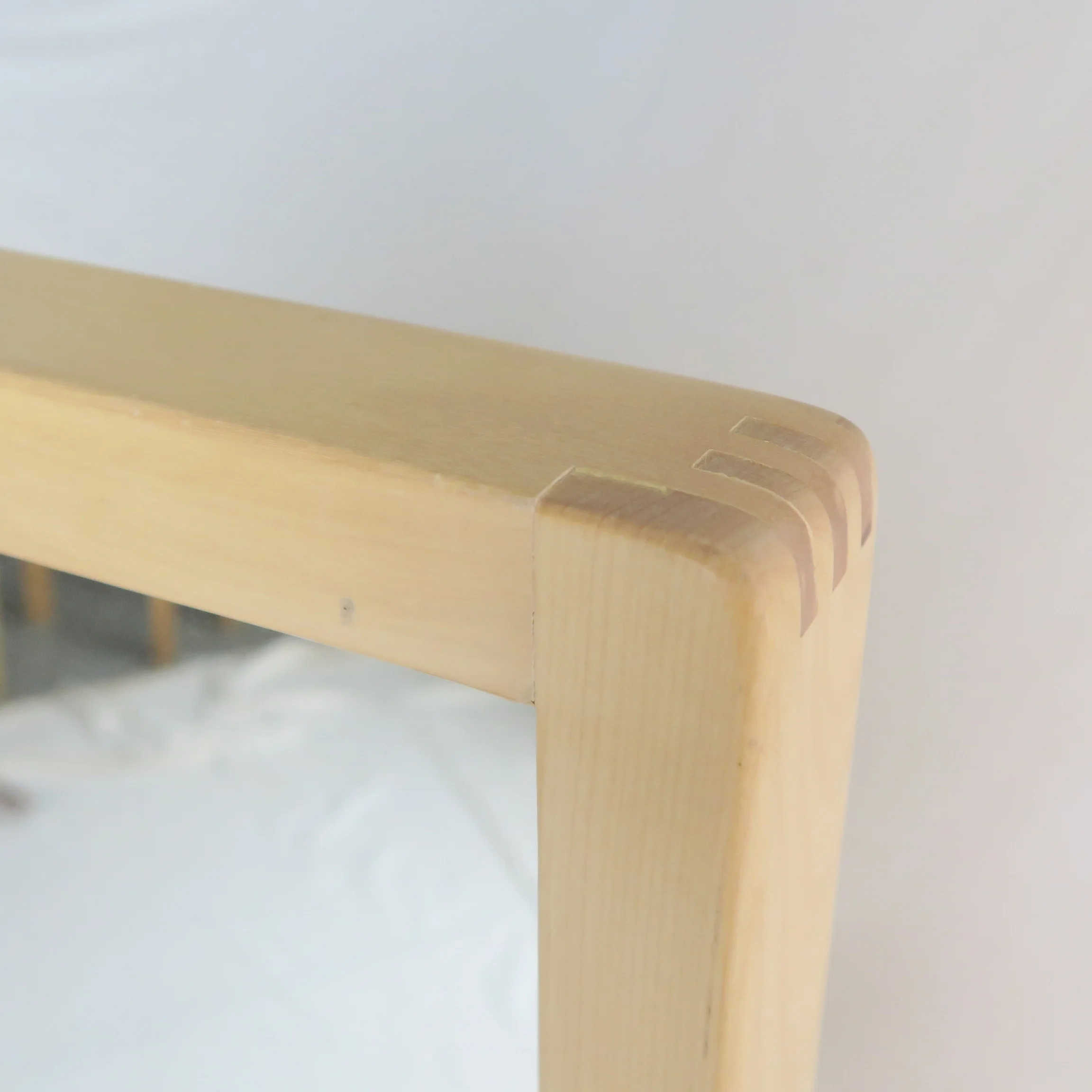 アルヴァアアルト　鏡