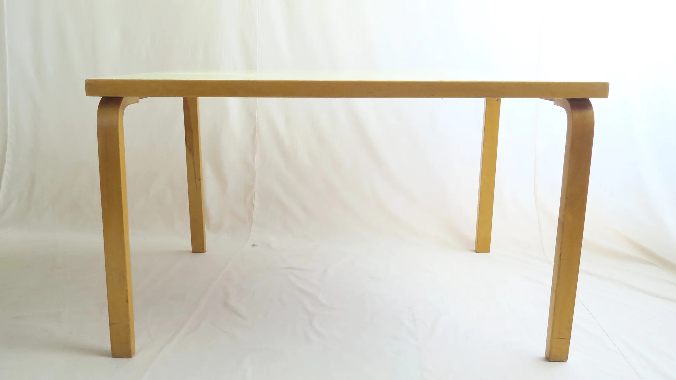 アアルト　テーブル