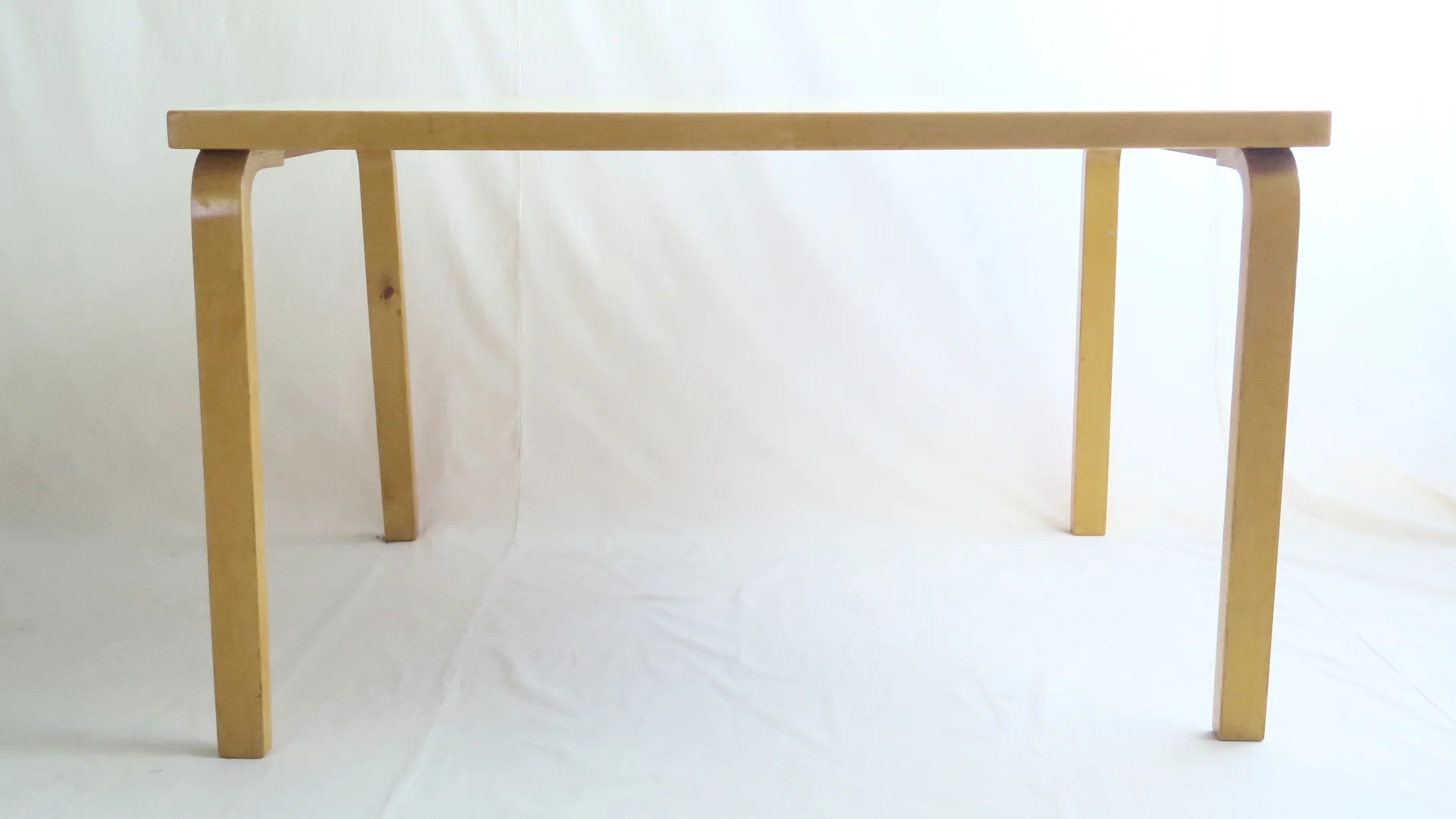 アアルト　テーブル