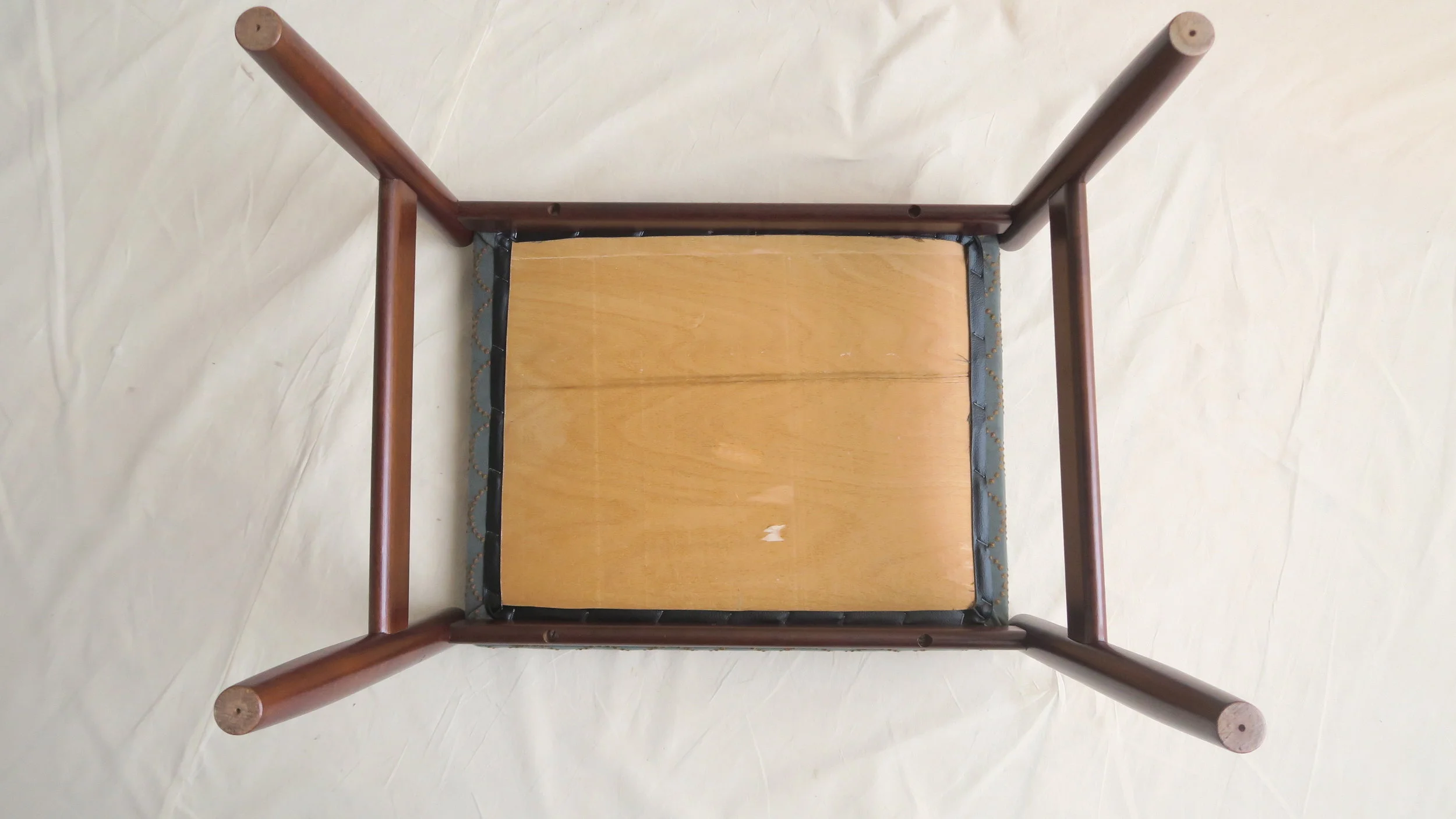 ミナ　スツール