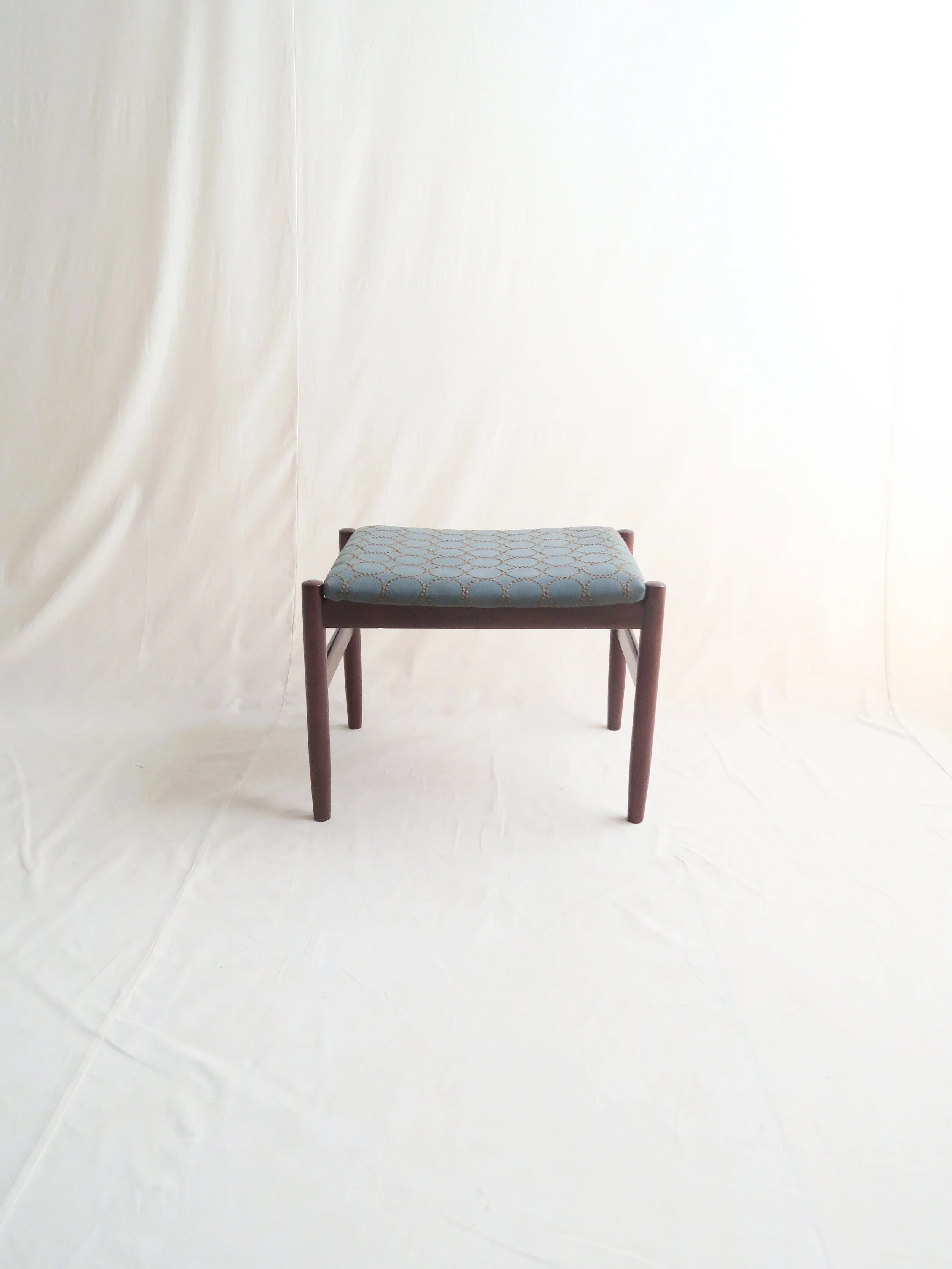 ミナ　スツール