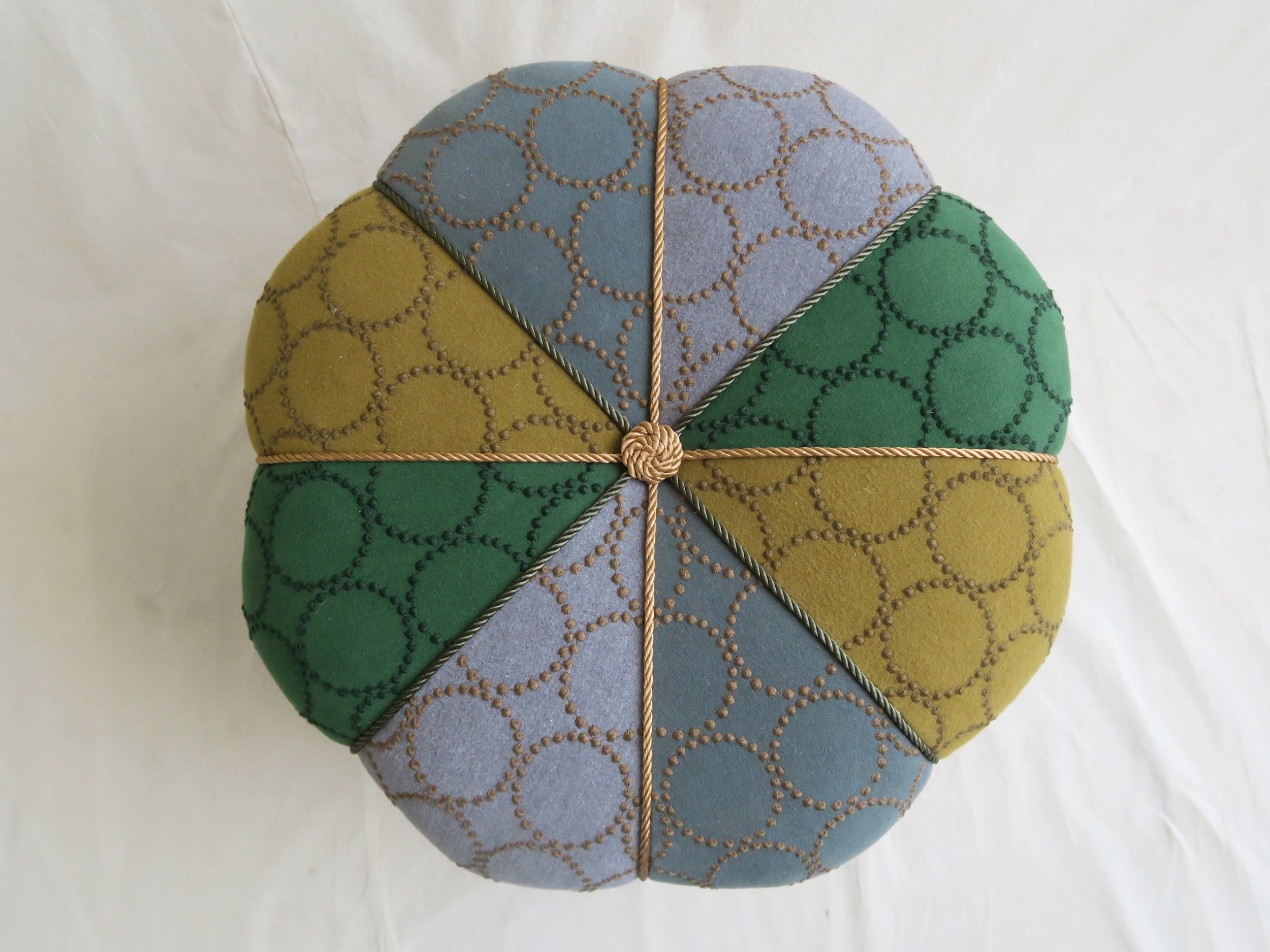 ミナペルホネン　タンバリン　家具　ハロウィン