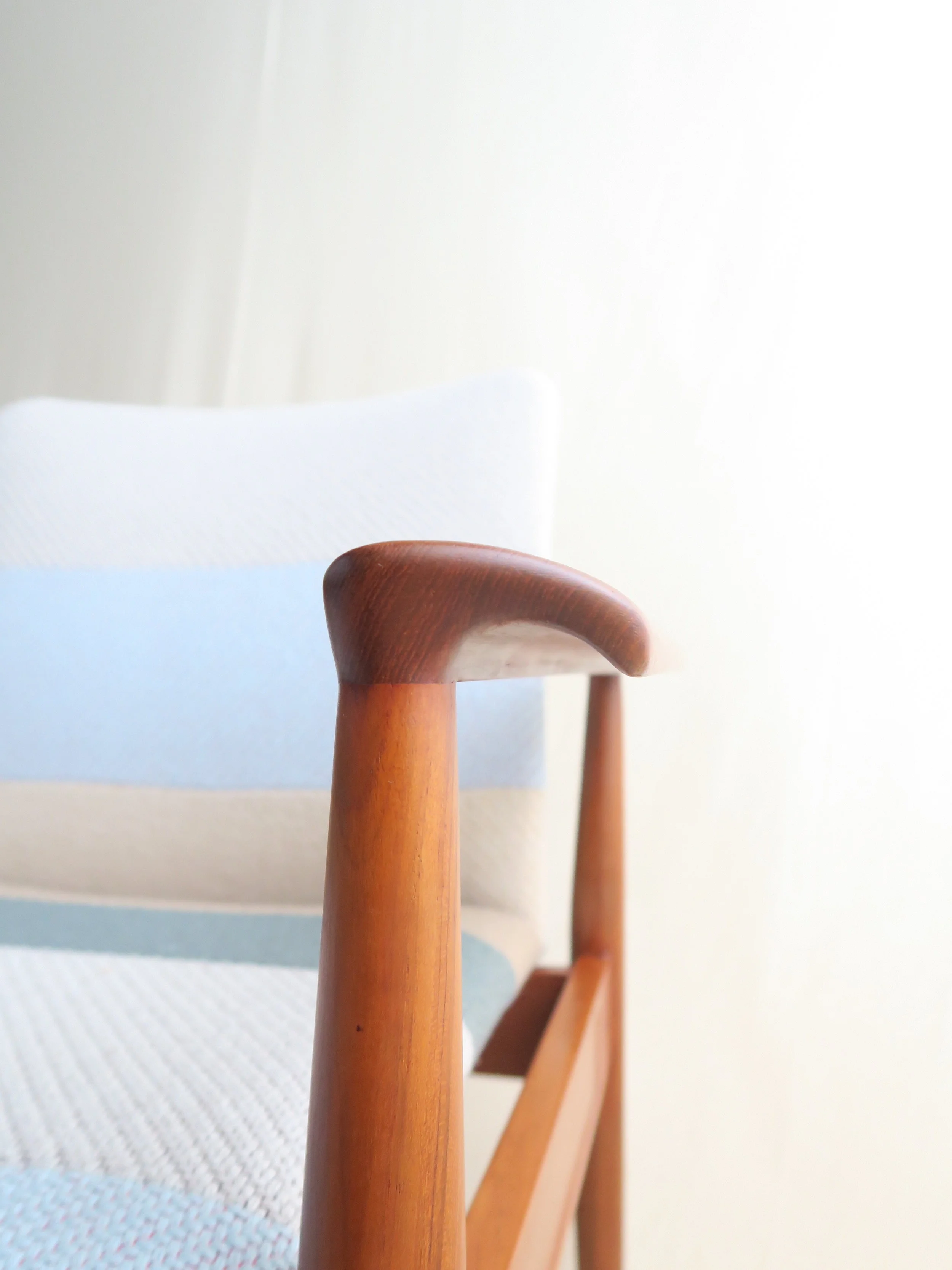 フィンユール　ディプロマット　張替え