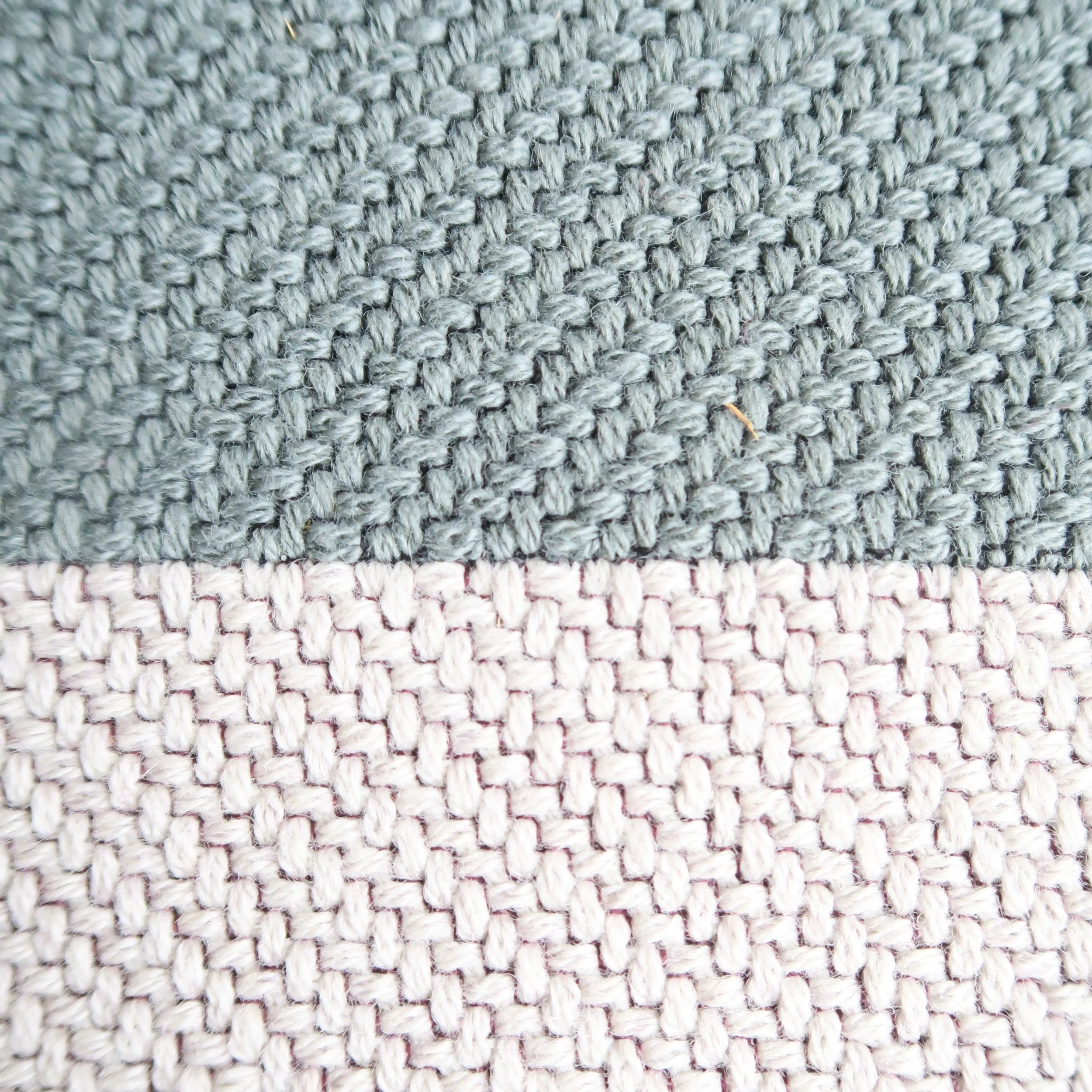 フィンユール　ヘリンボーン　kvadrat