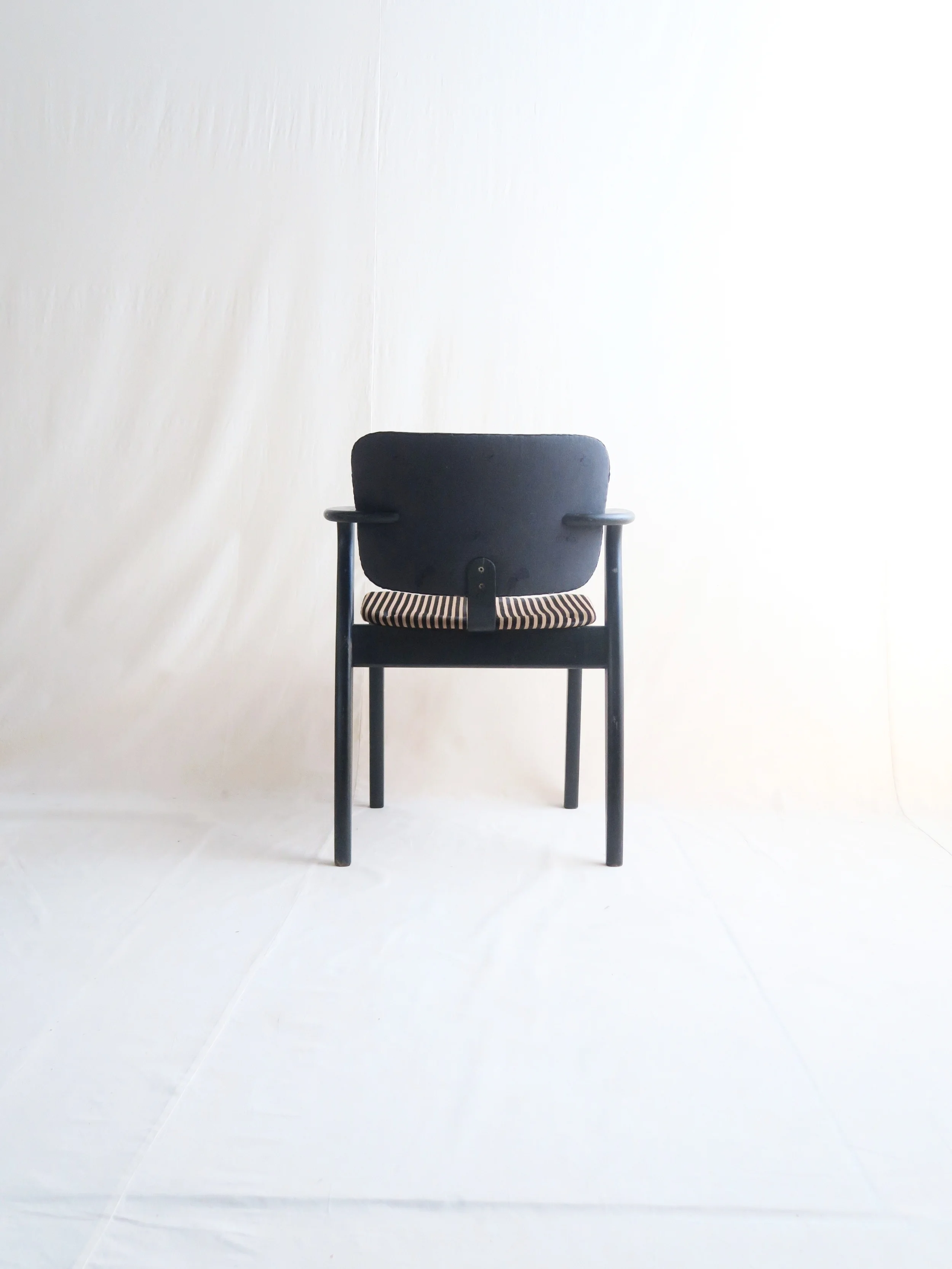 ドムスチェア　イルマリ　タピオヴァーラ