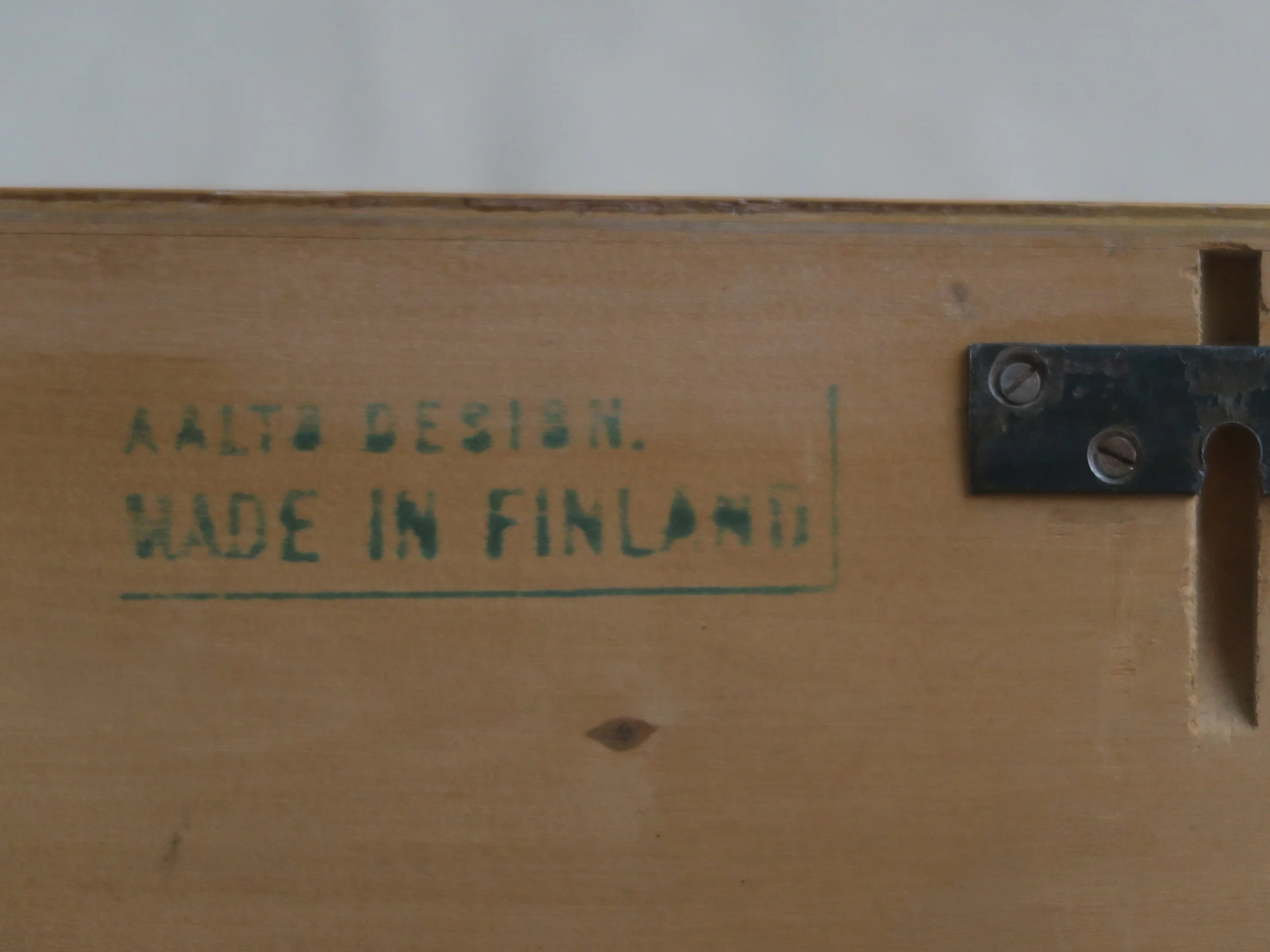 アアルト　壁付け　ドロワー