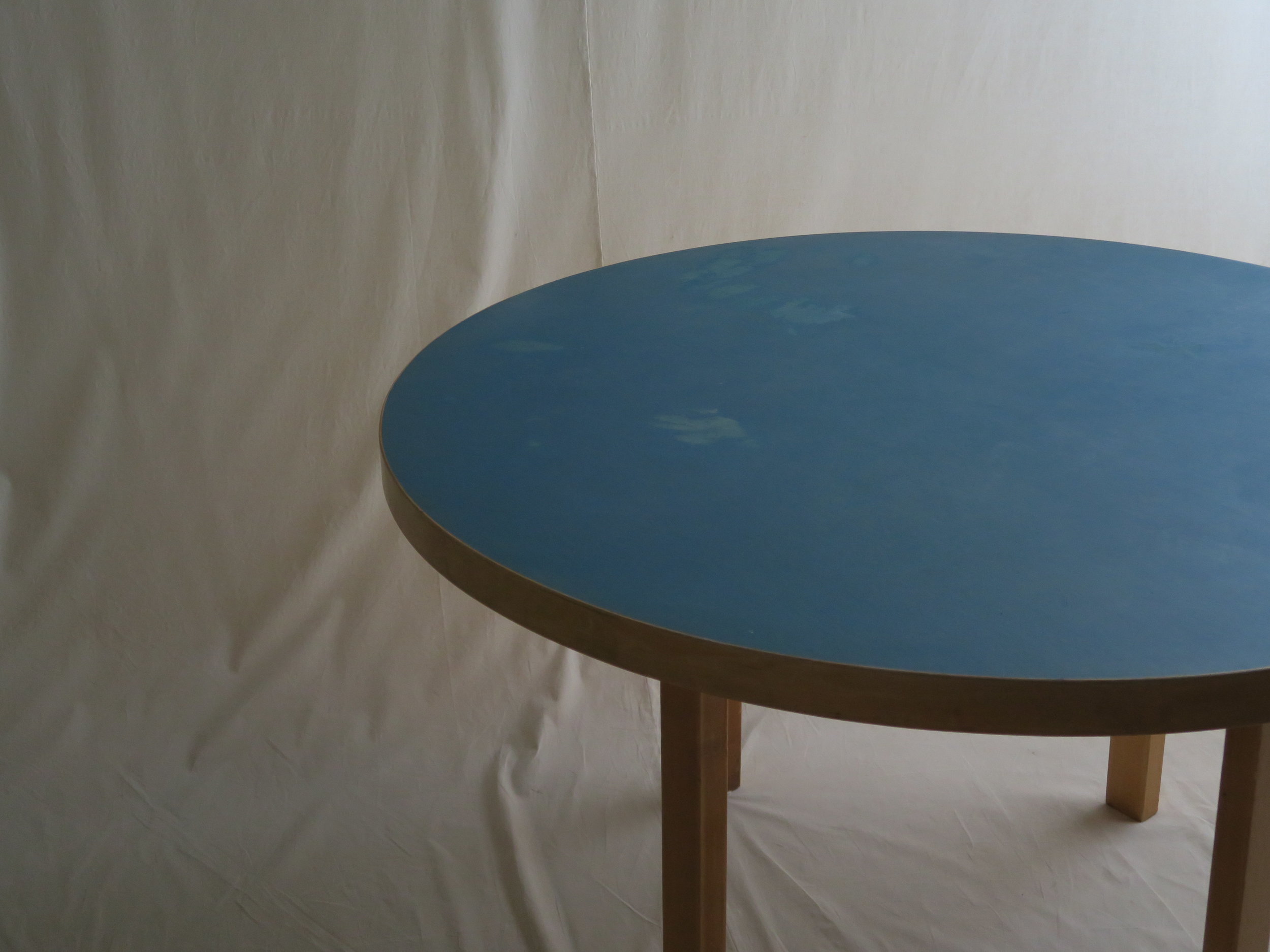 アアルト　丸テーブル