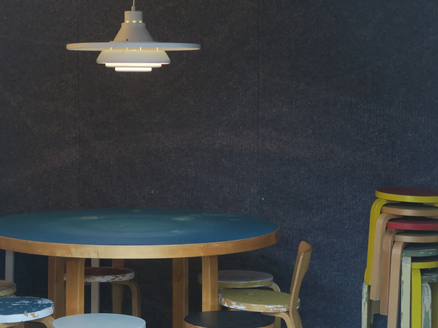 alvar aalto round table blue linoleum top — Ph.D.