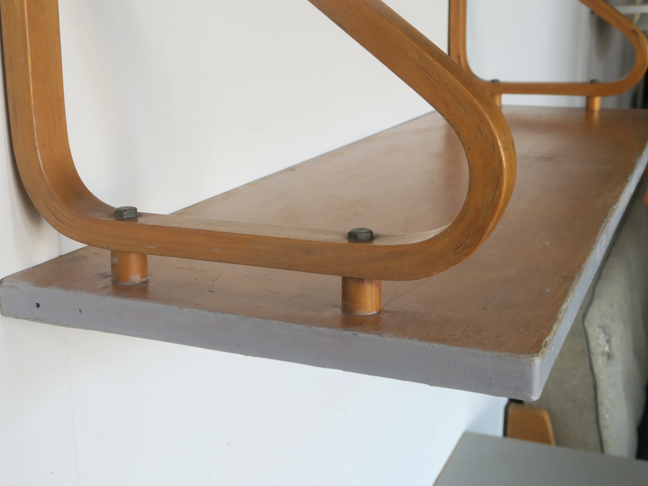 アアルト　シェルフ