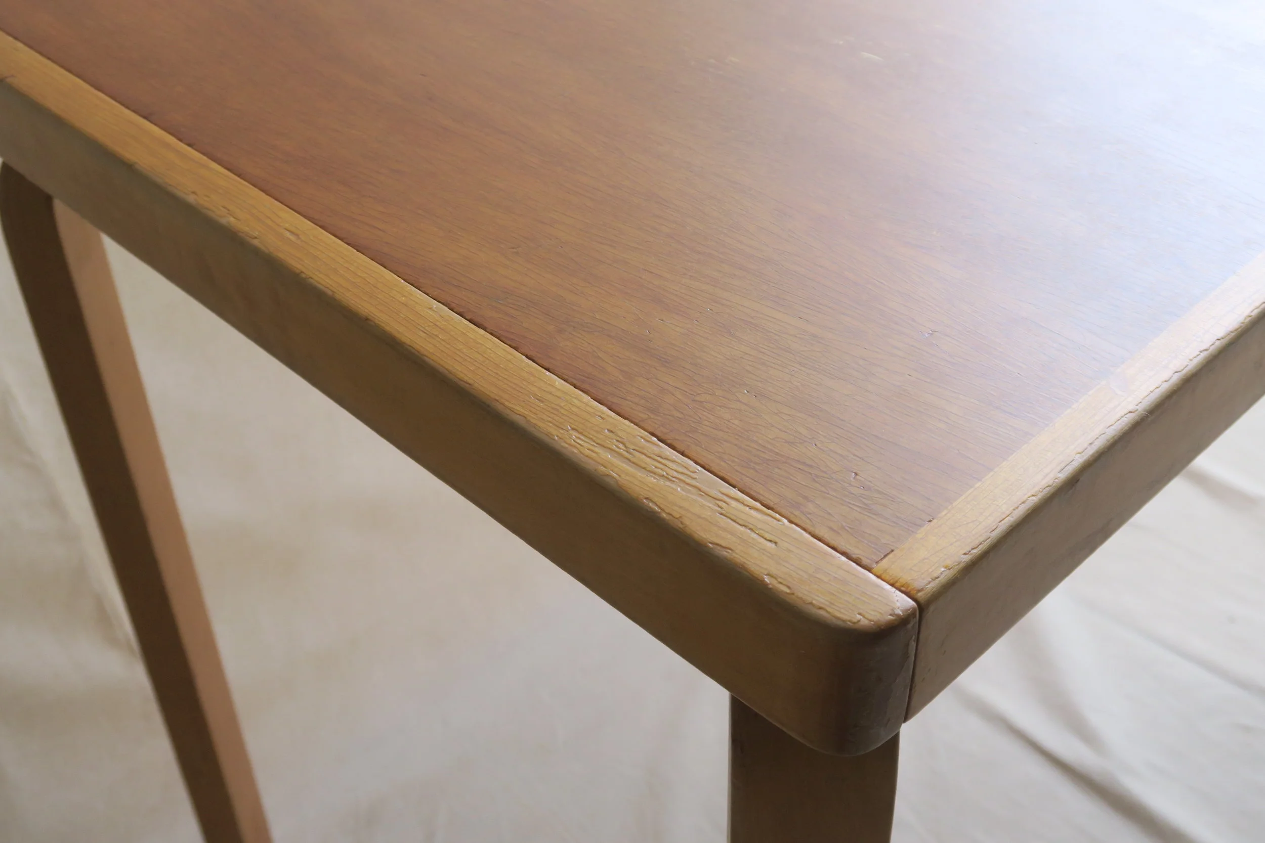 アイノ　デスク