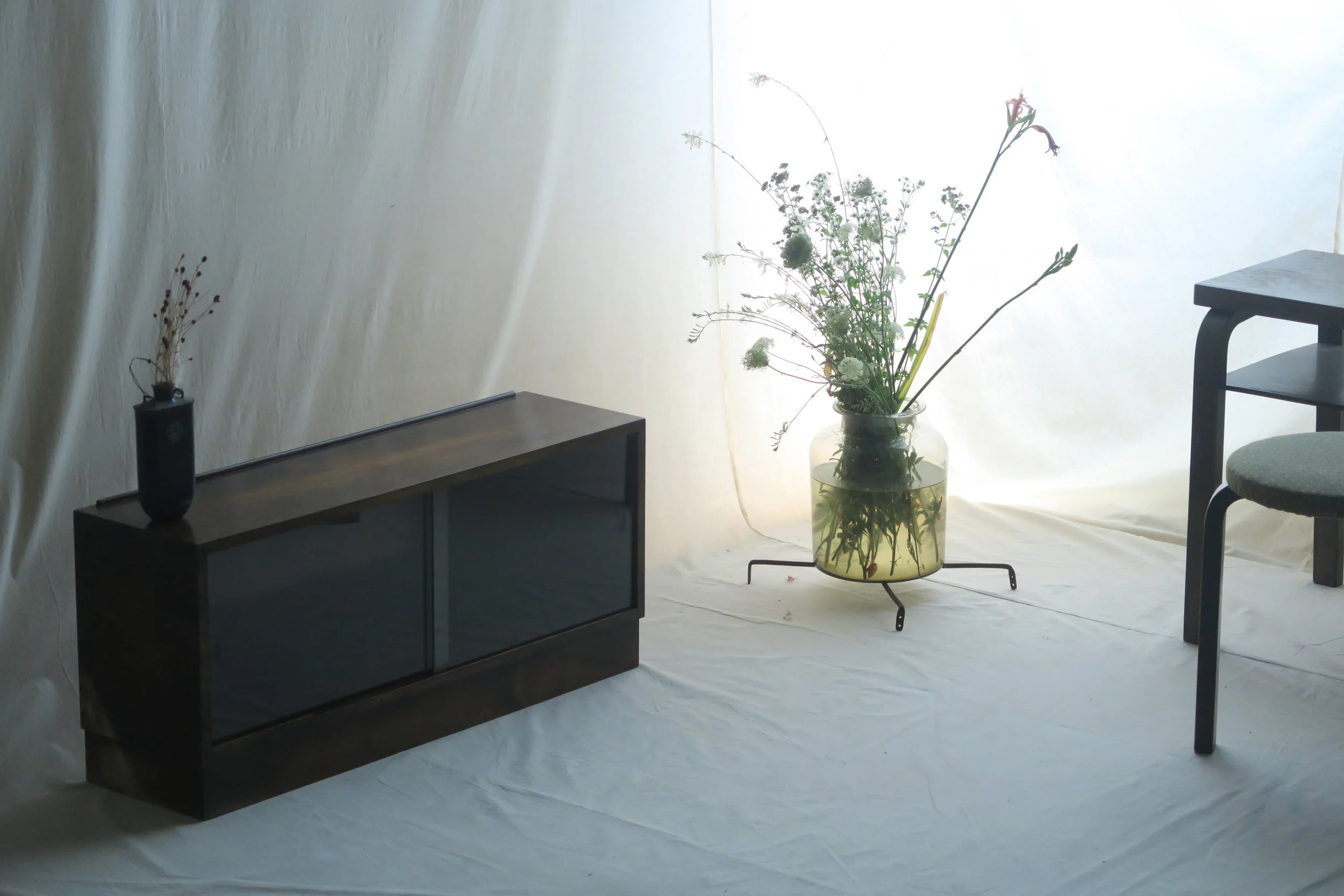 メディカルキャビネット vintage アイノアアルトaino aalto alvar and aino aalto glass cabinet — Ph.D.
