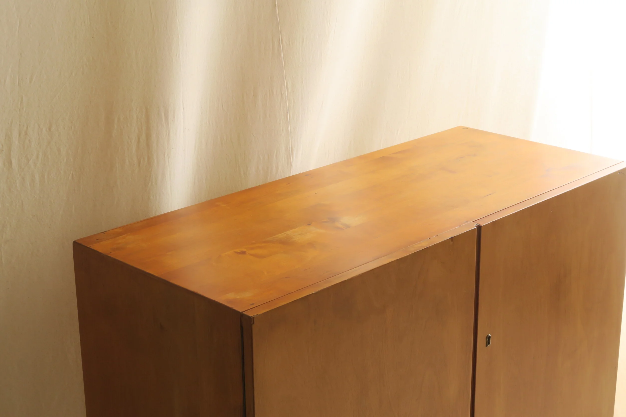 アアルト　キャビネット 810