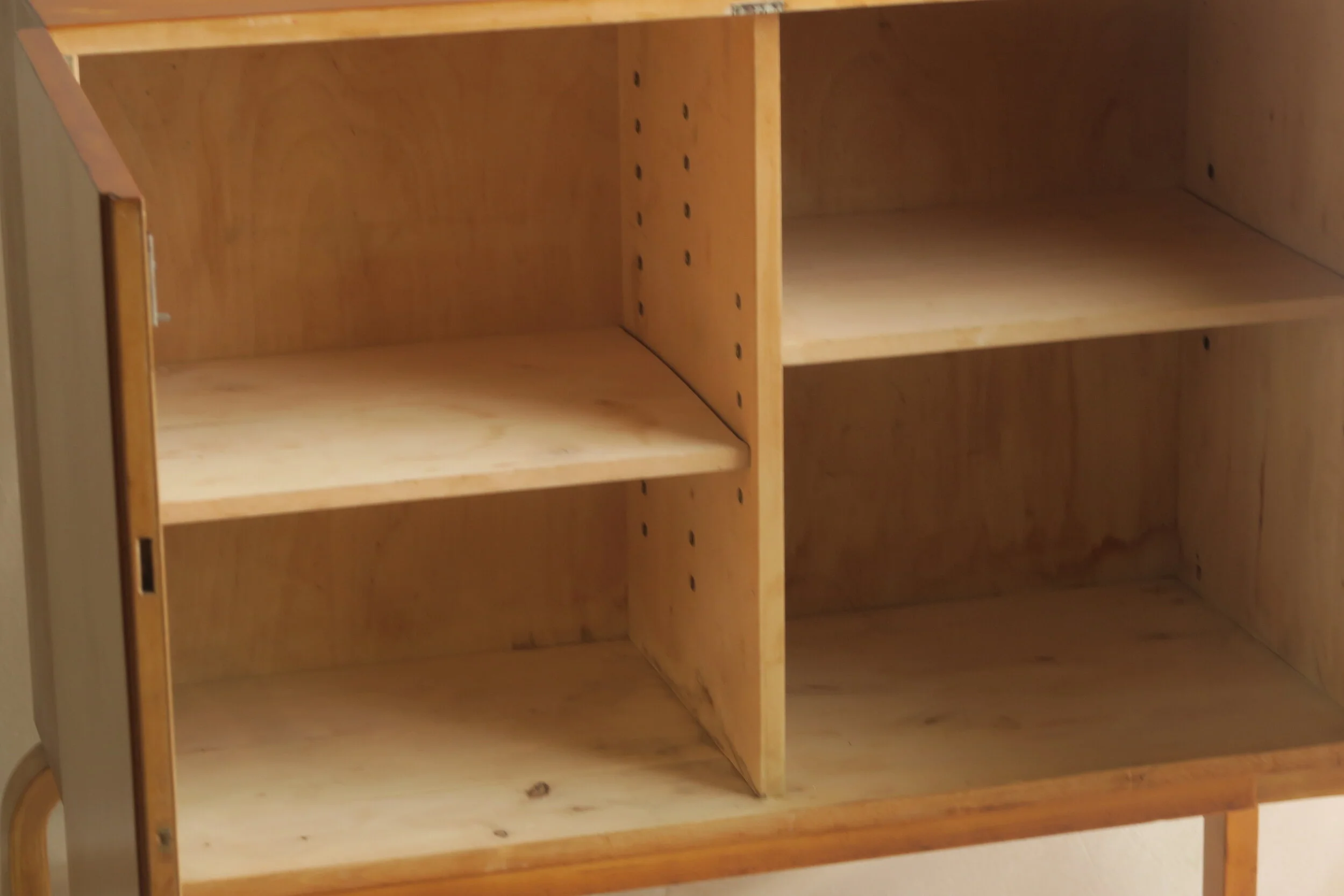 アアルト　キャビネット 810