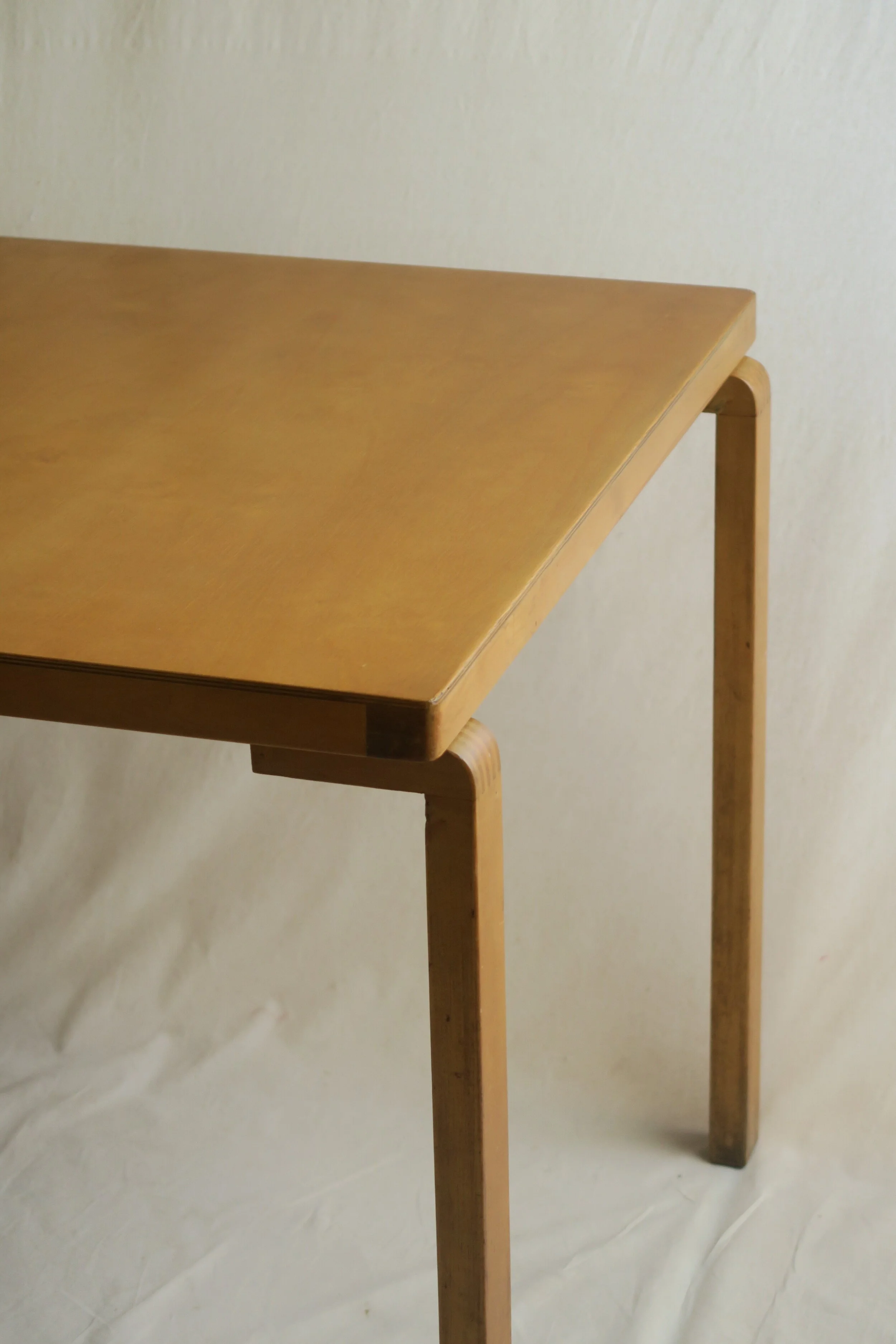 アアルト  テーブル